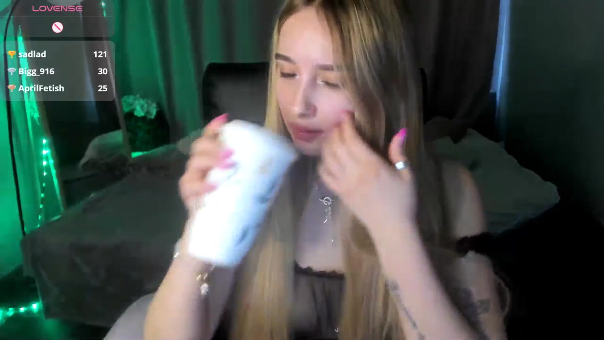 Gallery image thumbnail from TaisiaHot's myfreecams stream on, 03/08/2026, 09:55 image 15 of 20