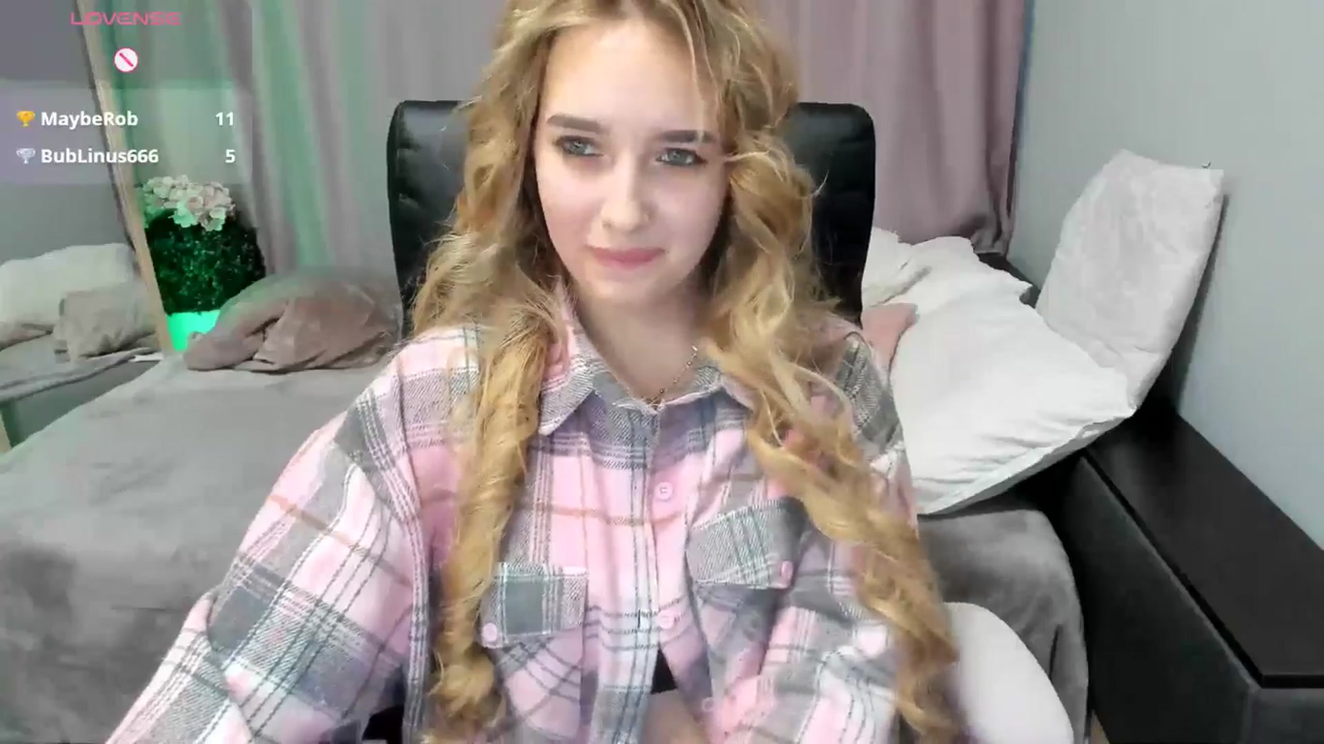 Gallery image thumbnail from TaisiaHot's myfreecams stream on, 03/09/2026, 10:03 image 7 of 20
