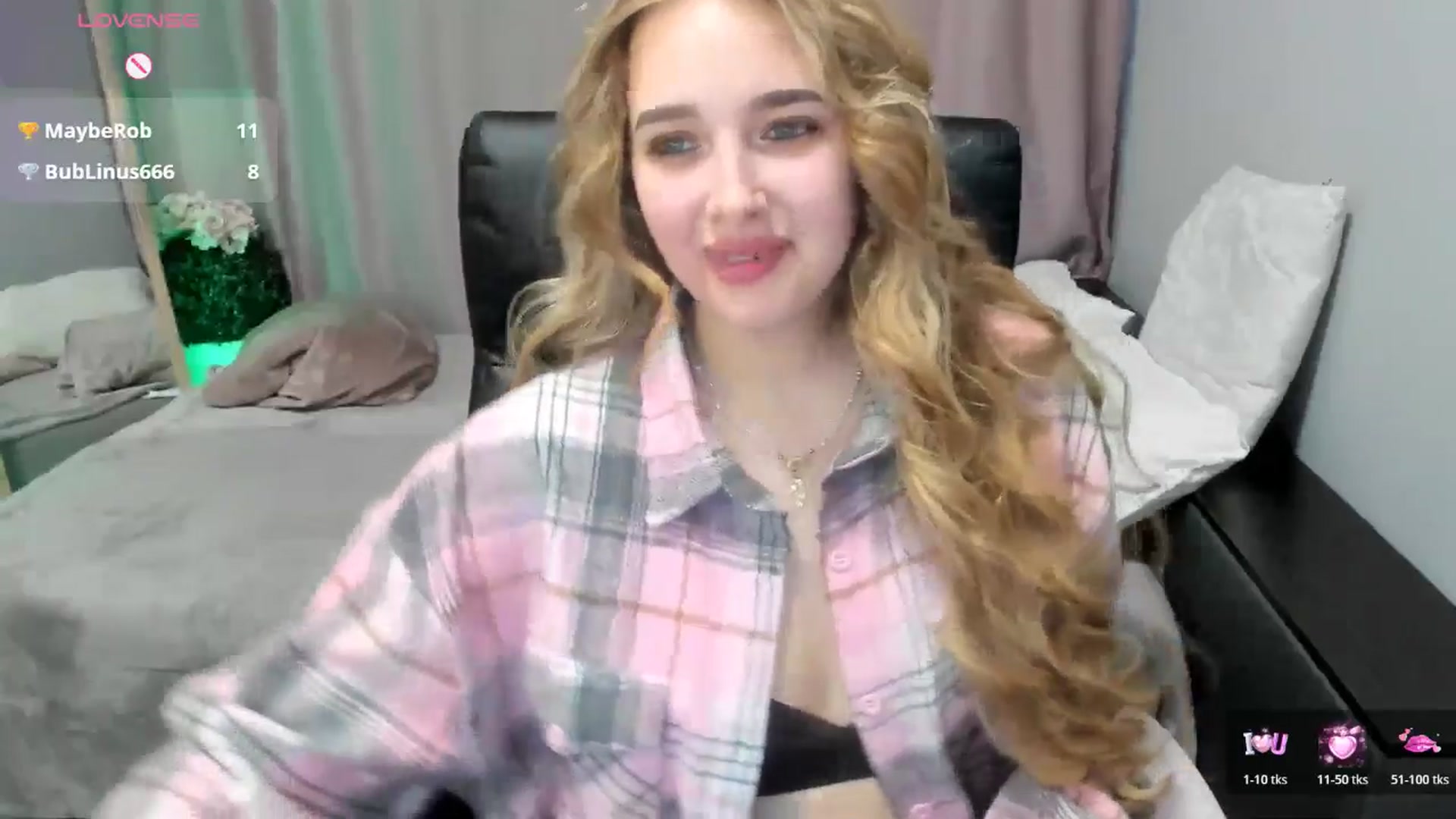 Gallery image thumbnail from TaisiaHot's myfreecams stream on, 03/09/2026, 10:03 image 8 of 20
