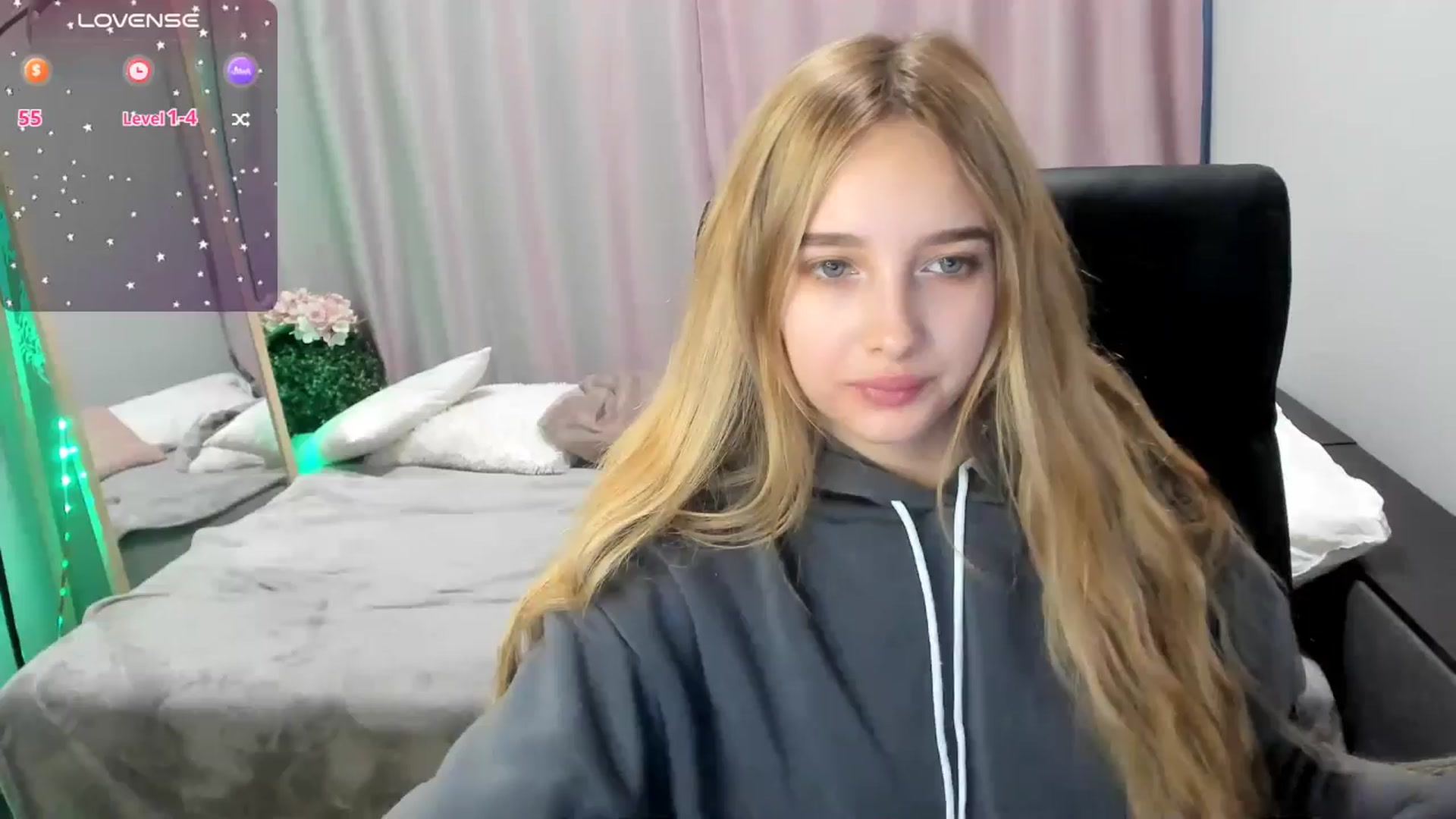 Gallery image thumbnail from TaisiaHot's myfreecams stream on, 03/10/2026, 09:23 image 1 of 20