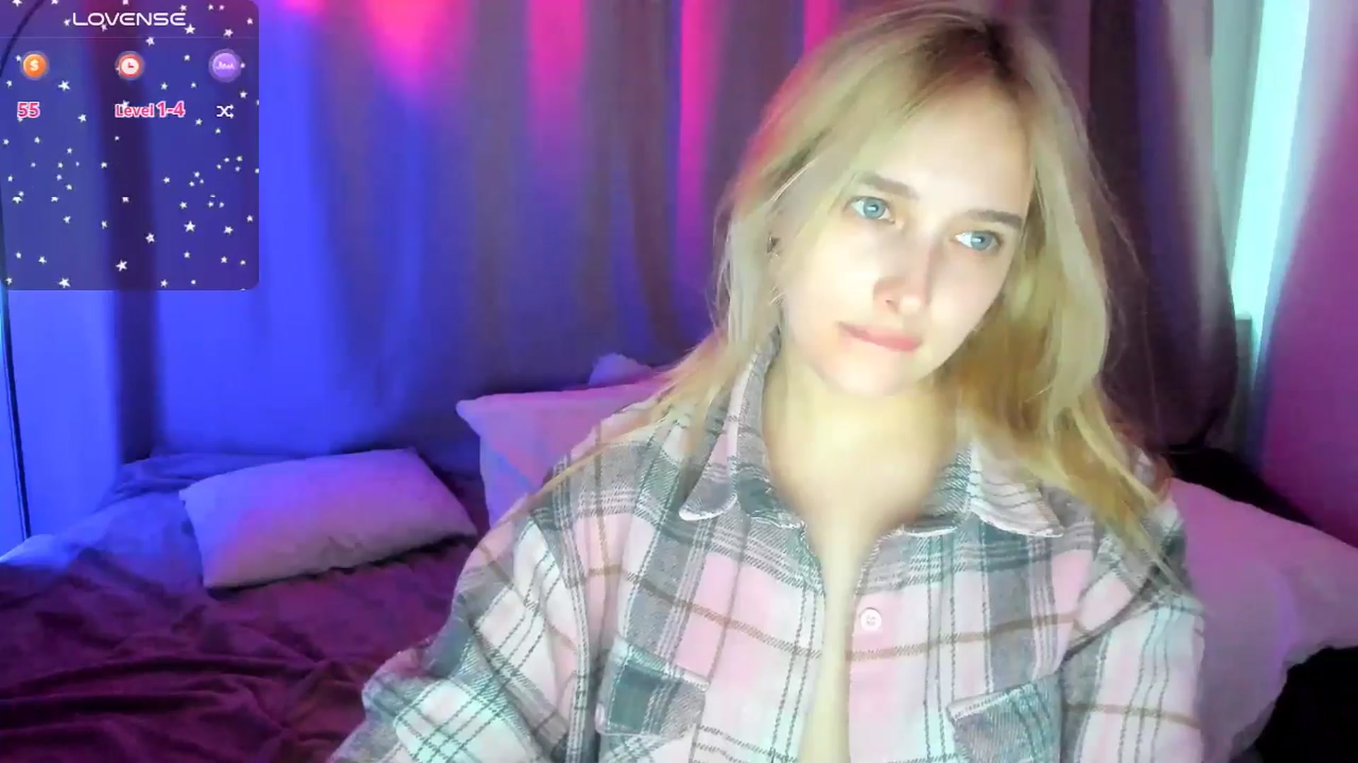 Gallery image thumbnail from TaisiaHot's myfreecams stream on, 04/18/2026, 12:51 image 8 of 20