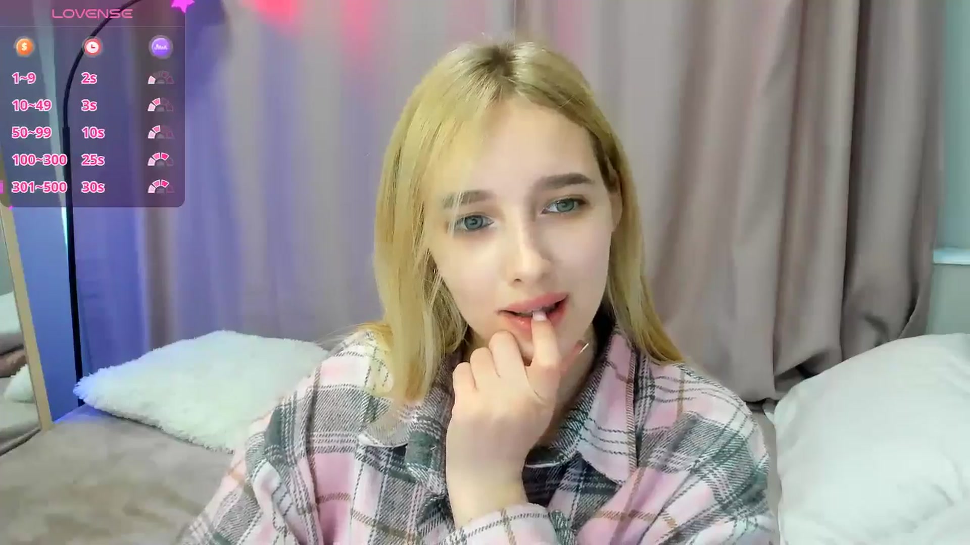Gallery image thumbnail from TaisiaHot's myfreecams stream on, 04/19/2026, 12:18 image 18 of 20