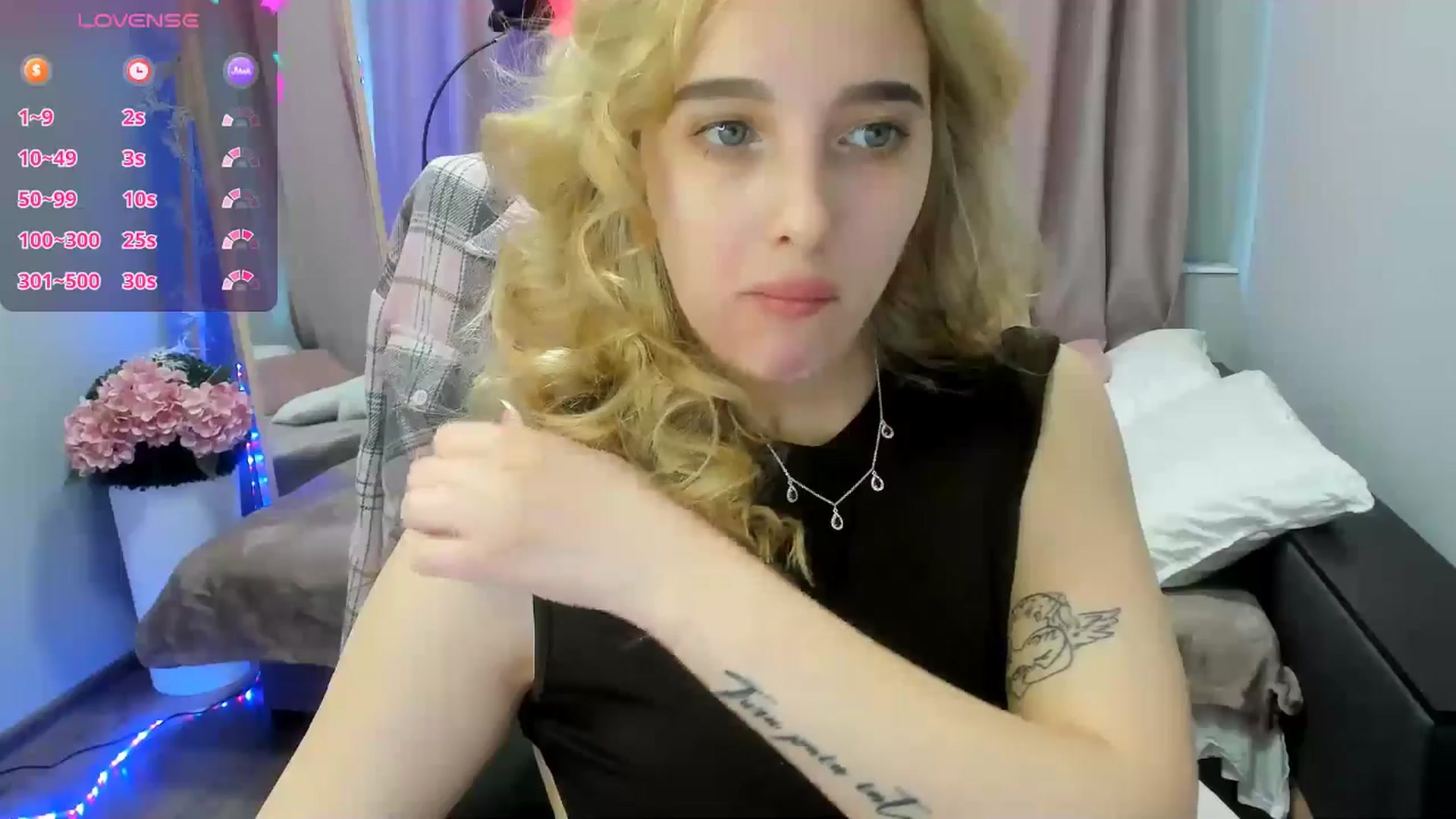 Gallery image thumbnail from TaisiaHot's myfreecams stream on, 04/21/2026, 09:32 image 3 of 20