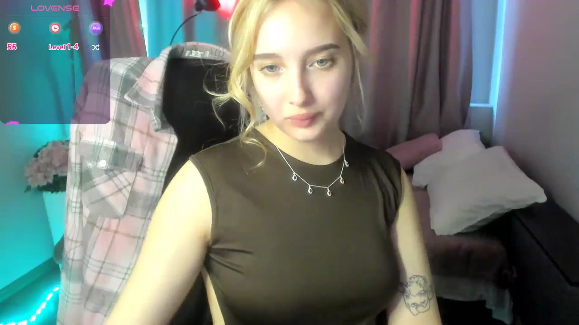 Gallery image thumbnail from TaisiaHot's myfreecams stream on, 04/21/2026, 09:32 image 8 of 20