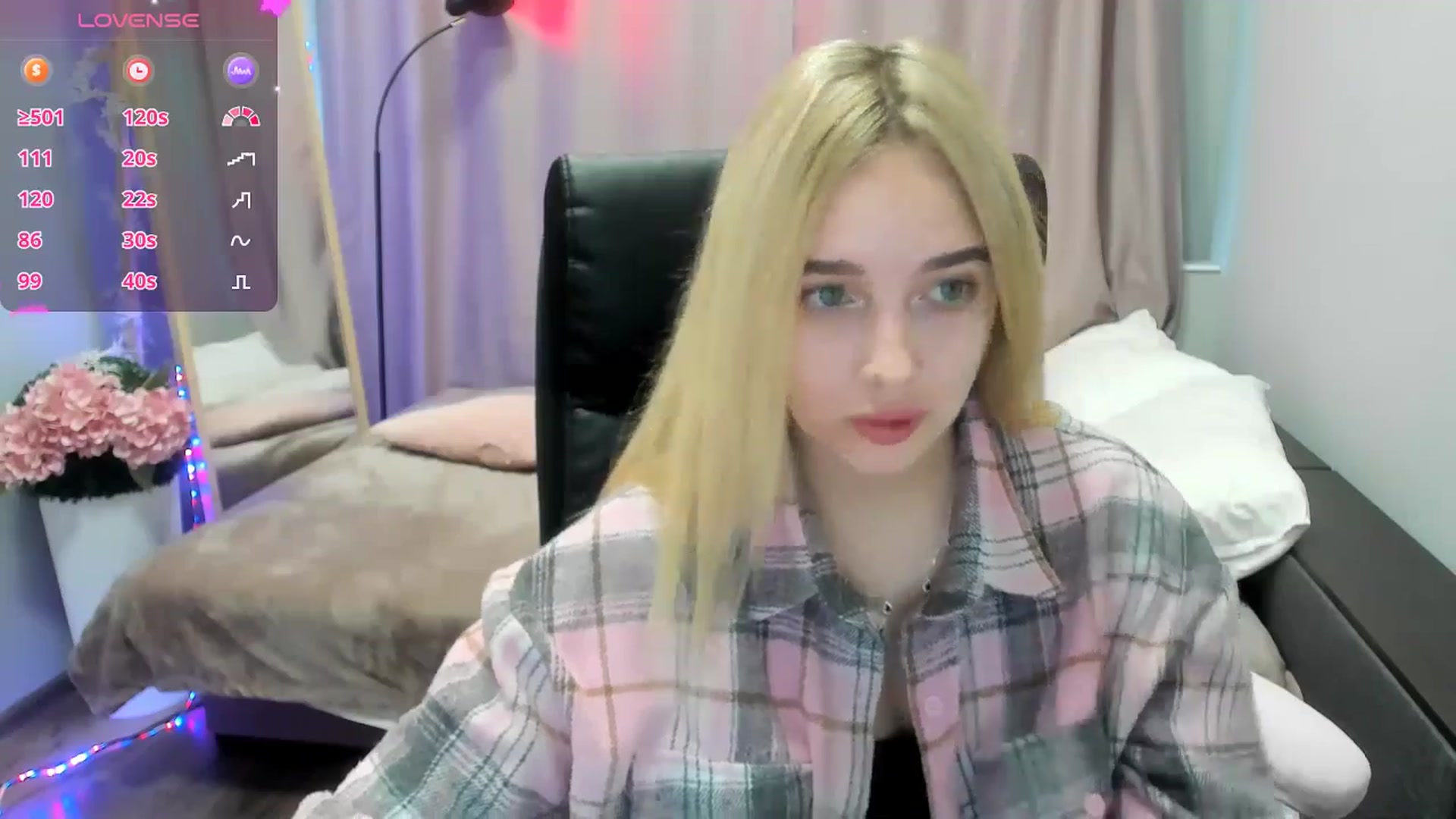Gallery image thumbnail from TaisiaHot's myfreecams stream on, 04/22/2026, 08:41 image 2 of 20