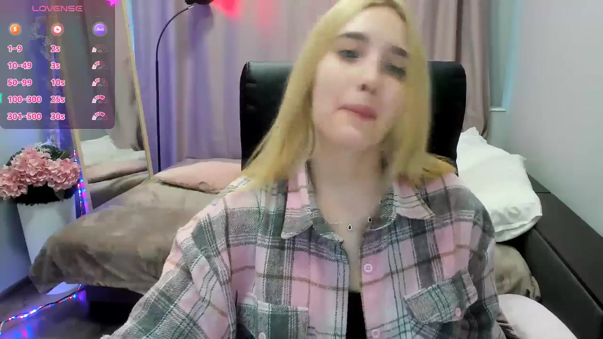 Gallery image thumbnail from TaisiaHot's myfreecams stream on, 04/22/2026, 08:41 image 4 of 20