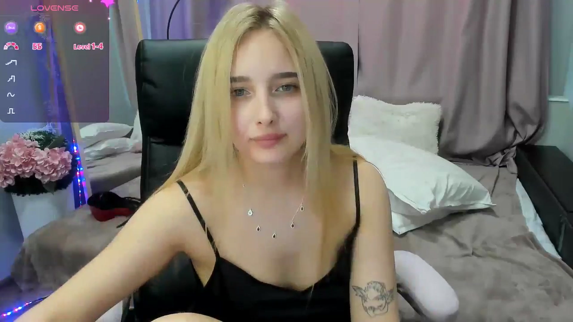 Gallery image thumbnail from TaisiaHot's myfreecams stream on, 04/22/2026, 13:59 image 8 of 20