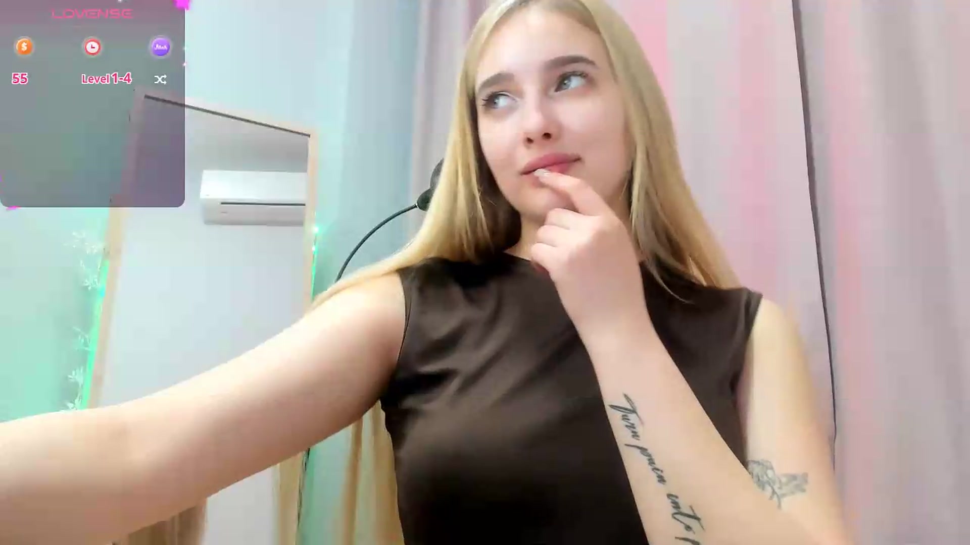 Gallery image thumbnail from TaisiaHot's myfreecams stream on, 05/03/2026, 13:44 image 14 of 20