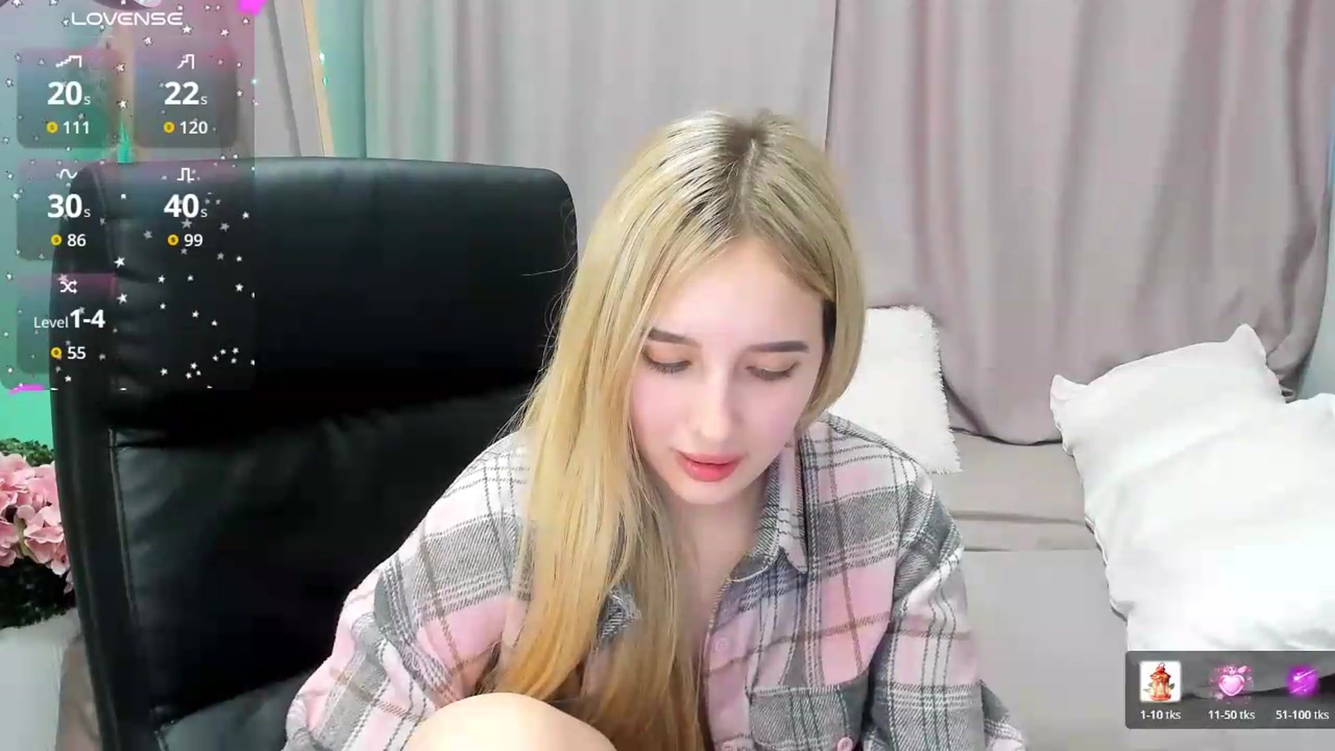 Gallery image thumbnail from TaisiaHot's myfreecams stream on, 05/17/2026, 15:27 image 18 of 20