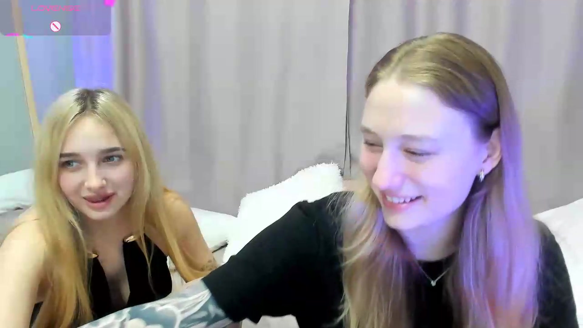Gallery image thumbnail from TaisiaHot's myfreecams stream on, 05/19/2026, 16:24 image 14 of 20