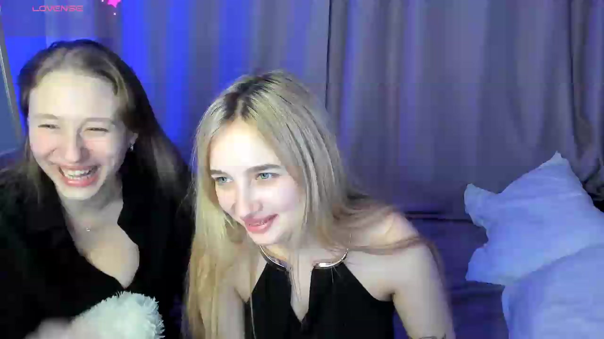 Gallery image thumbnail from TaisiaHot's myfreecams stream on, 05/19/2026, 23:16 image 7 of 20
