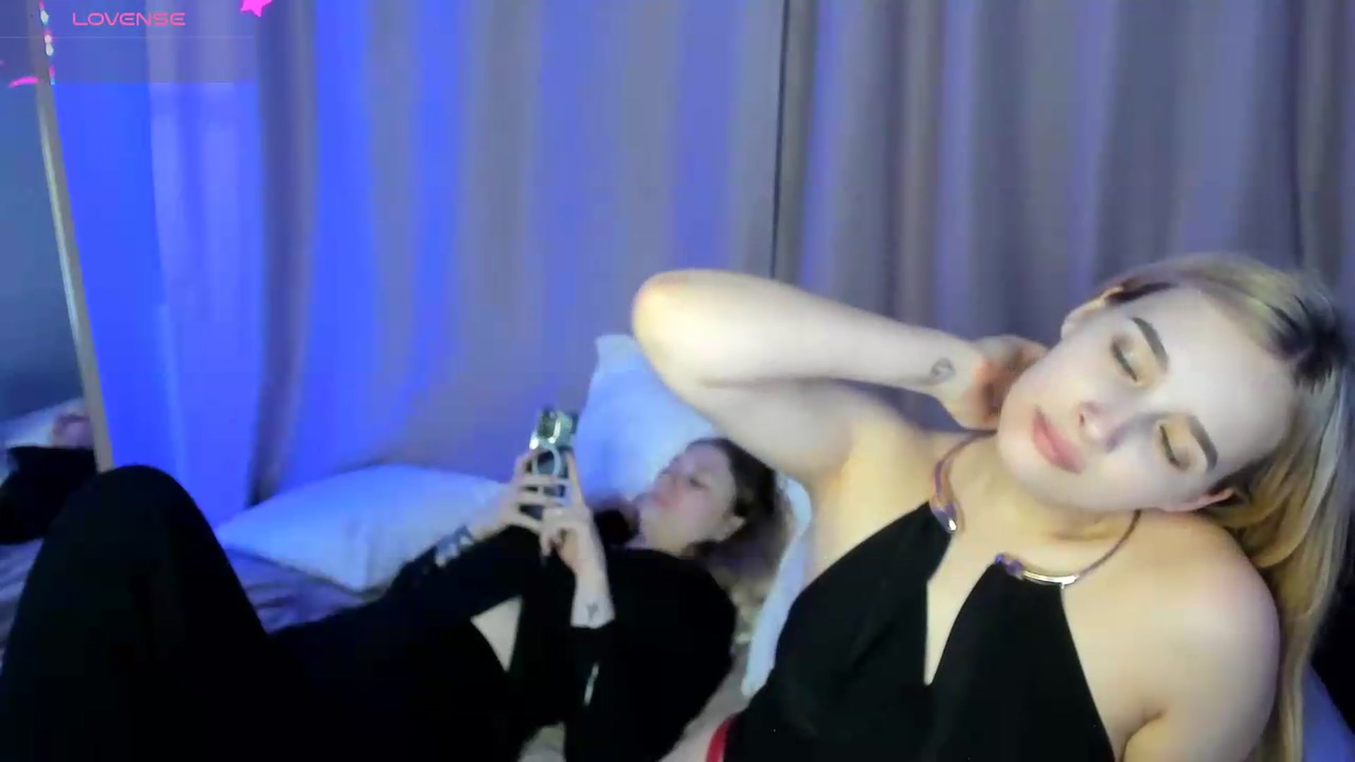 Gallery image thumbnail from TaisiaHot's myfreecams stream on, 05/19/2026, 23:16 image 12 of 20