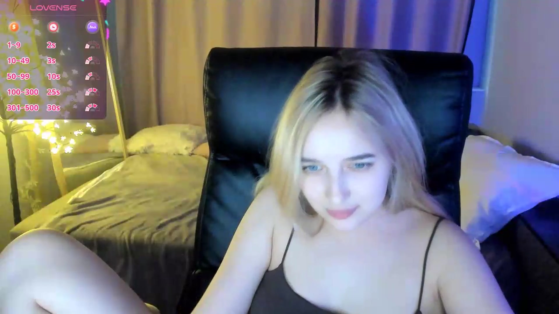 Gallery image thumbnail from TaisiaHot's myfreecams stream on, 05/29/2026, 13:57 image 11 of 20