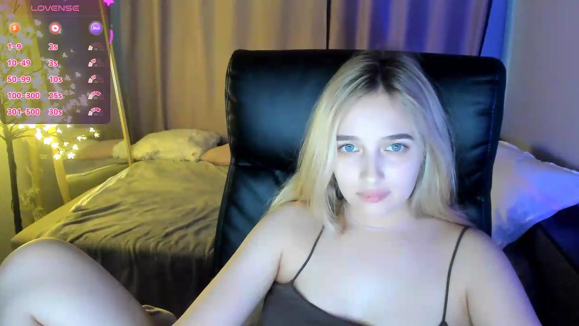 Gallery image thumbnail from TaisiaHot's myfreecams stream on, 05/29/2026, 13:57 image 9 of 20