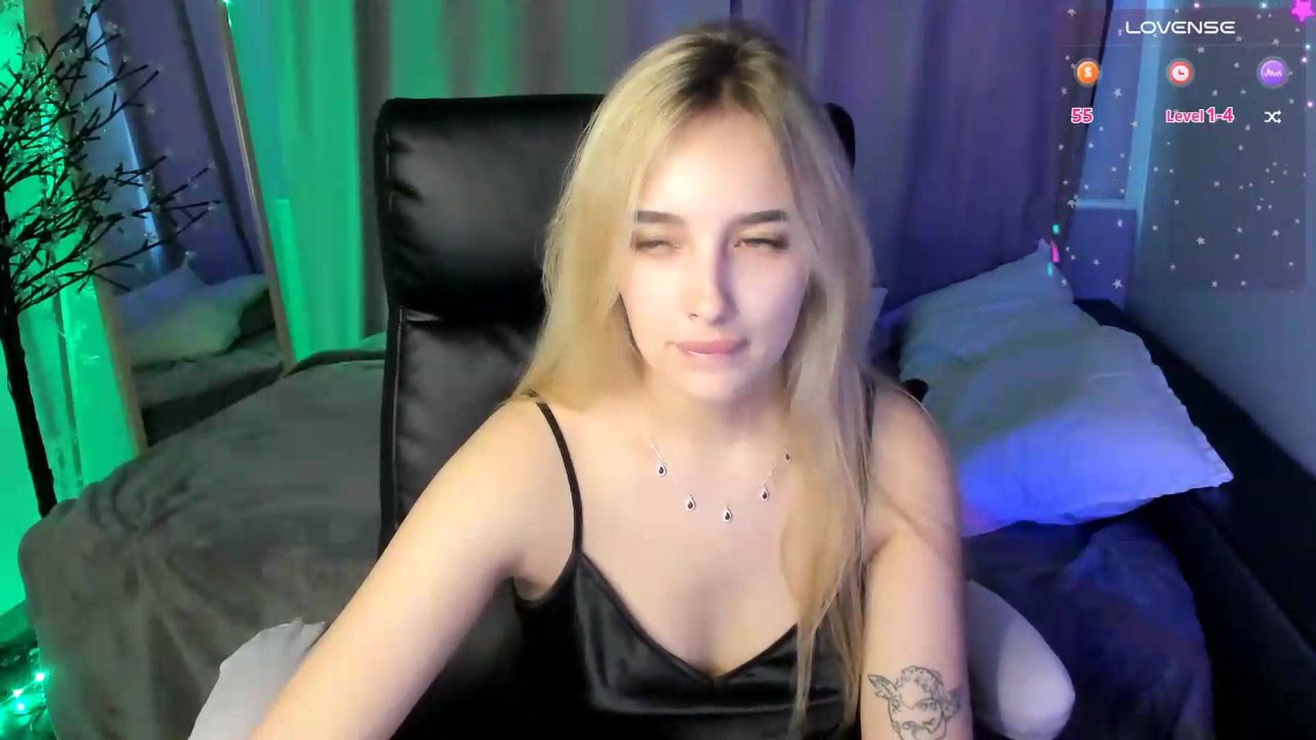 Gallery image thumbnail from TaisiaHot's myfreecams stream on, 06/12/2026, 11:29 image 5 of 20