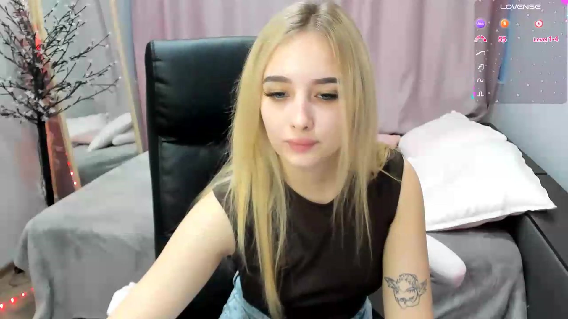 Gallery image thumbnail from TaisiaHot's myfreecams stream on, 06/15/2026, 08:33 image 19 of 20