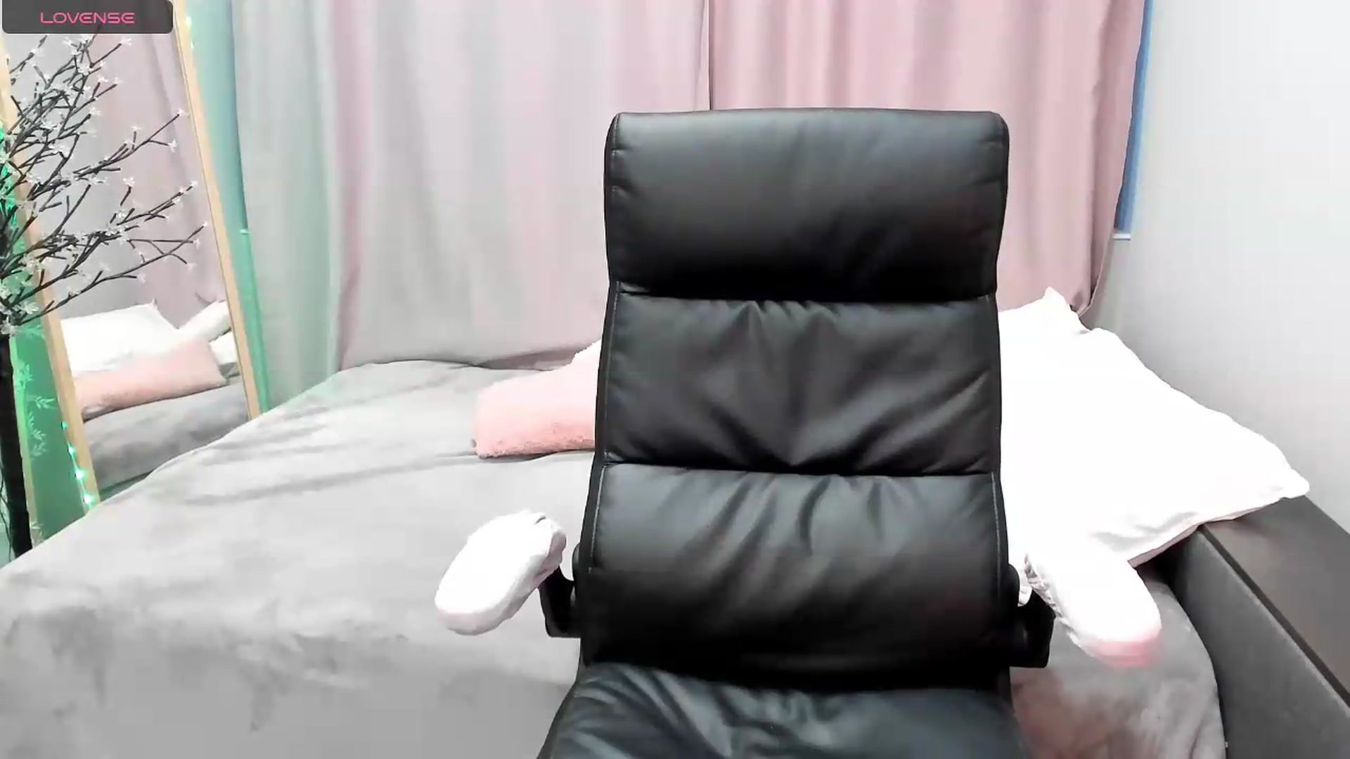 Gallery image thumbnail from TaisiaHot's myfreecams stream on, 06/19/2026, 08:38 image 12 of 20