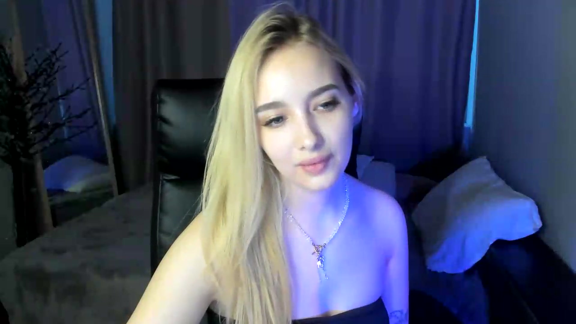 Gallery image thumbnail from TaisiaHot's myfreecams stream on, 06/21/2026, 09:20 image 3 of 20