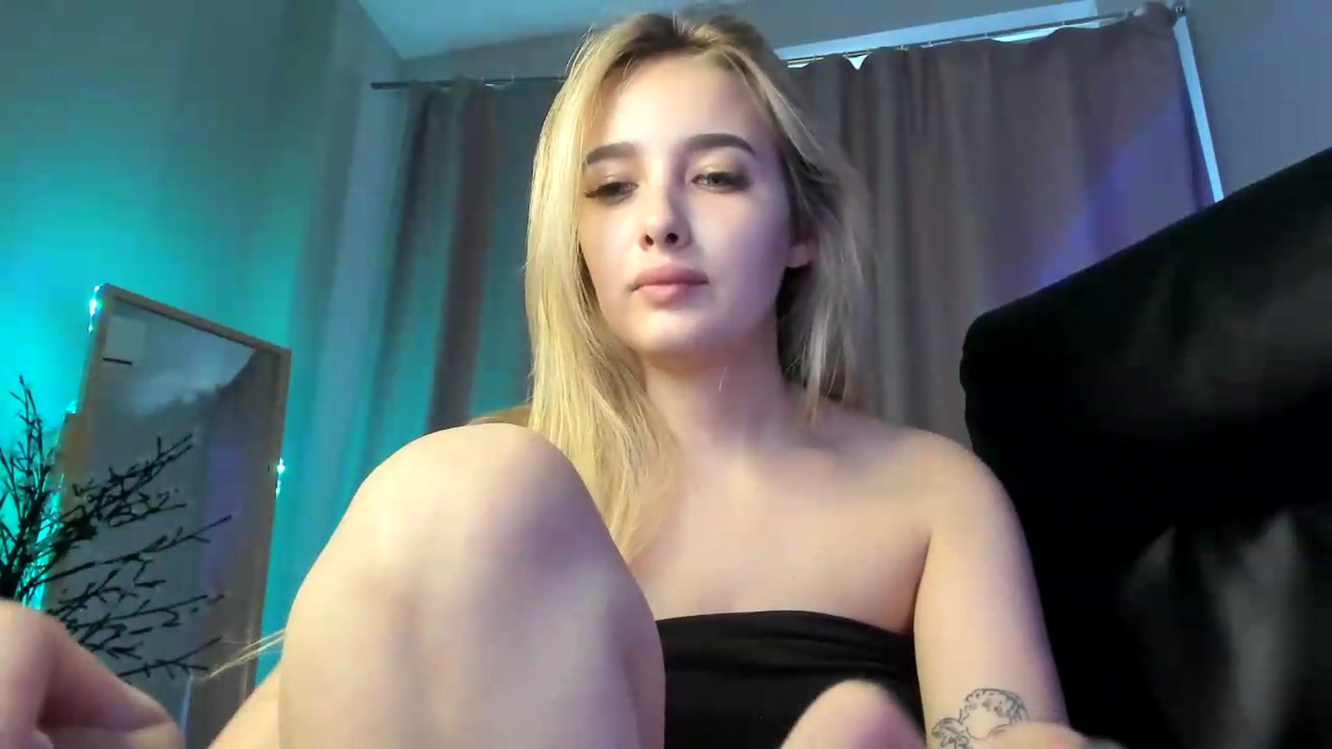 Gallery image thumbnail from TaisiaHot's myfreecams stream on, 06/22/2026, 14:00 image 4 of 20