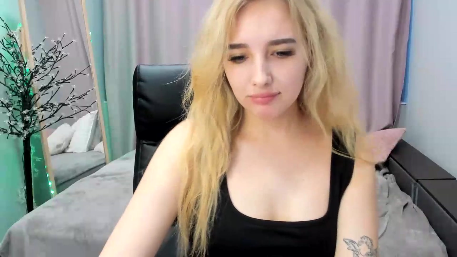 Gallery image thumbnail from TaisiaHot's myfreecams stream on, 06/24/2026, 09:09 image 5 of 20