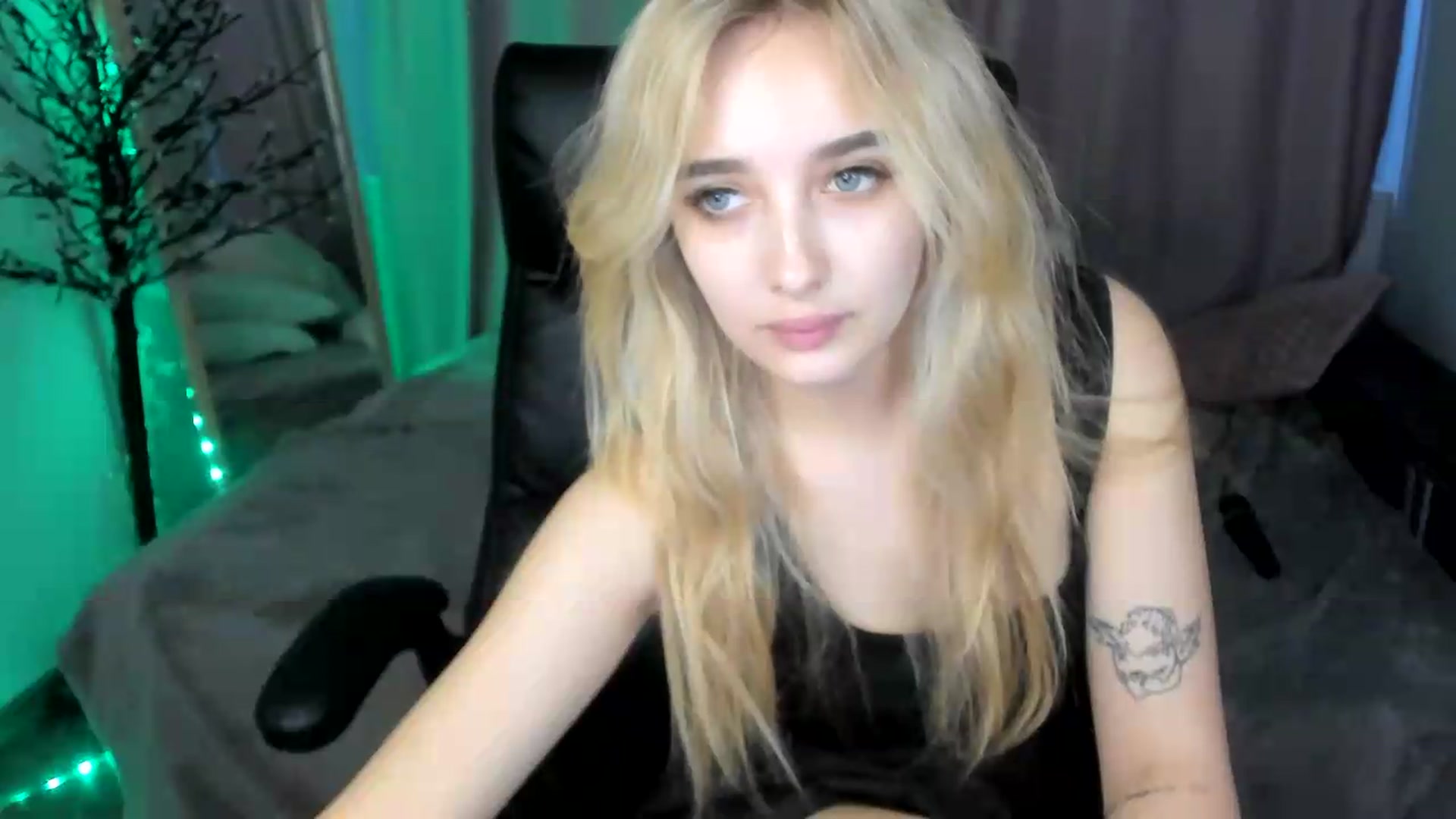 Gallery image thumbnail from TaisiaHot's myfreecams stream on, 06/24/2026, 09:31 image 15 of 20
