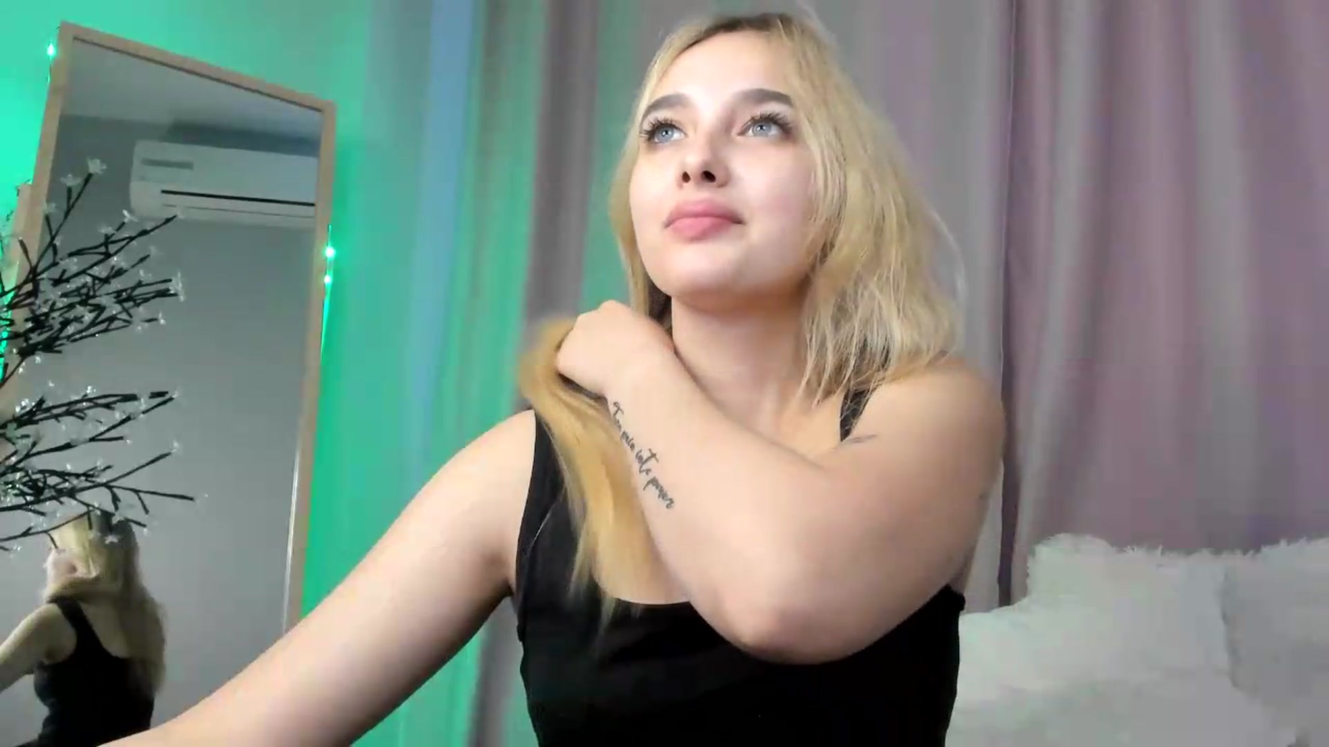 Gallery image thumbnail from TaisiaHot's myfreecams stream on, 06/24/2026, 11:58 image 3 of 20