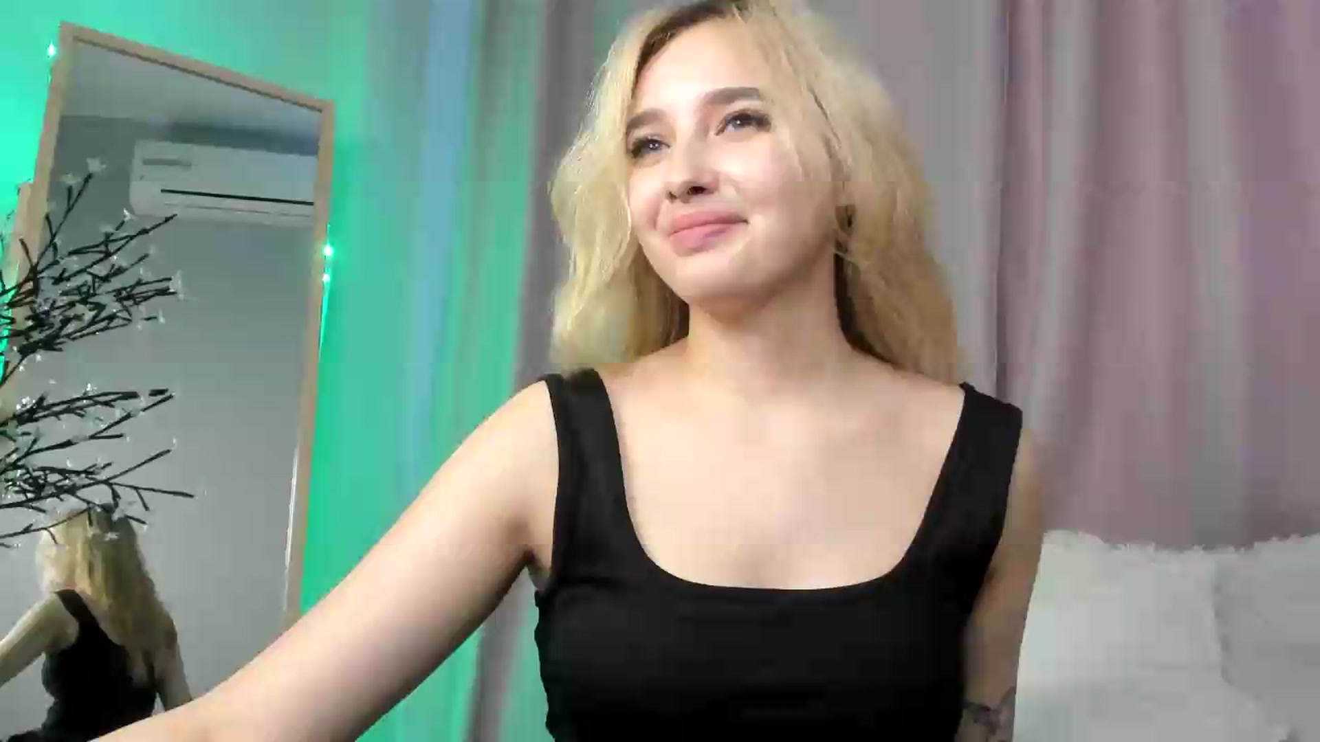 Gallery image thumbnail from TaisiaHot's myfreecams stream on, 06/24/2026, 11:58 image 1 of 20