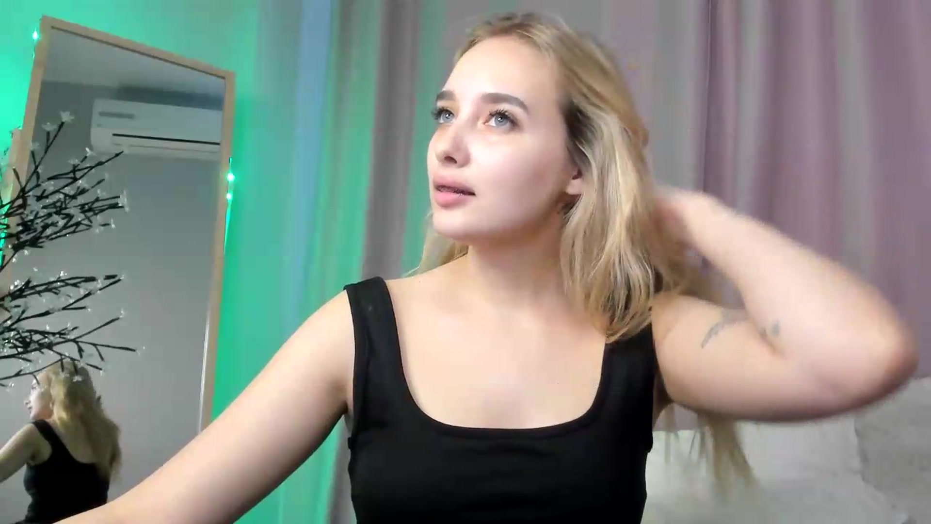 Gallery image thumbnail from TaisiaHot's myfreecams stream on, 06/24/2026, 11:58 image 4 of 20