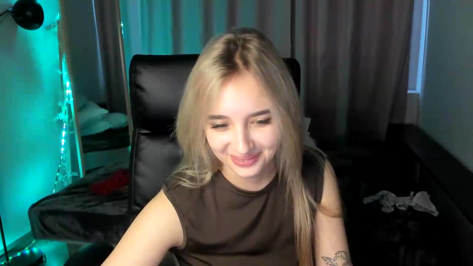 Gallery image thumbnail from TaisiaHot's myfreecams stream on, 06/29/2026, 12:26 image 12 of 20
