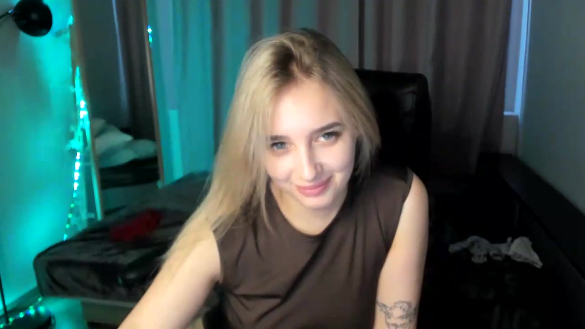 Gallery image thumbnail from TaisiaHot's myfreecams stream on, 06/29/2026, 12:26 image 14 of 20
