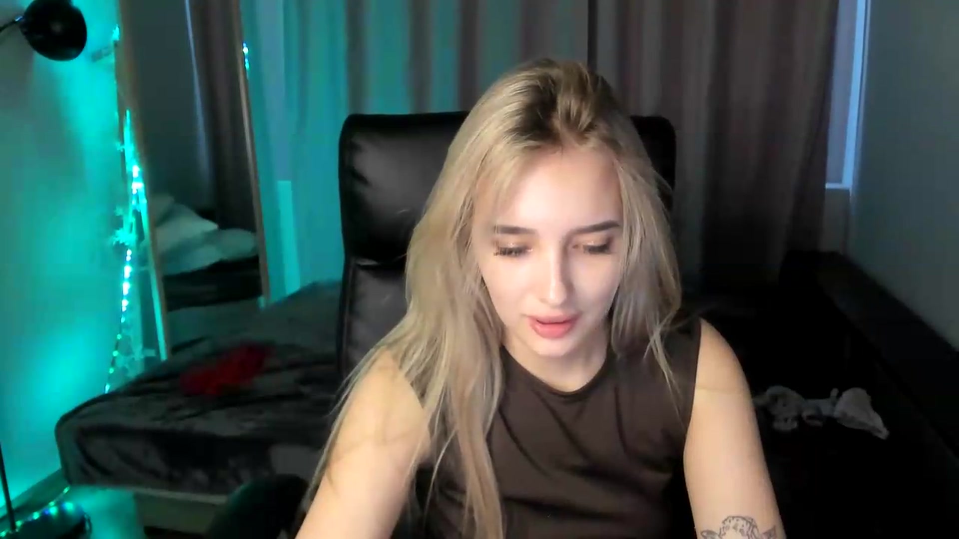 Gallery image thumbnail from TaisiaHot's myfreecams stream on, 06/29/2026, 12:26 image 8 of 20