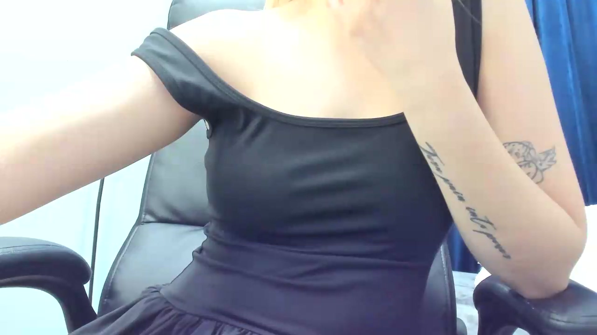 Gallery image thumbnail from TaisiaHot's myfreecams stream on, 07/05/2026, 10:53 image 16 of 20