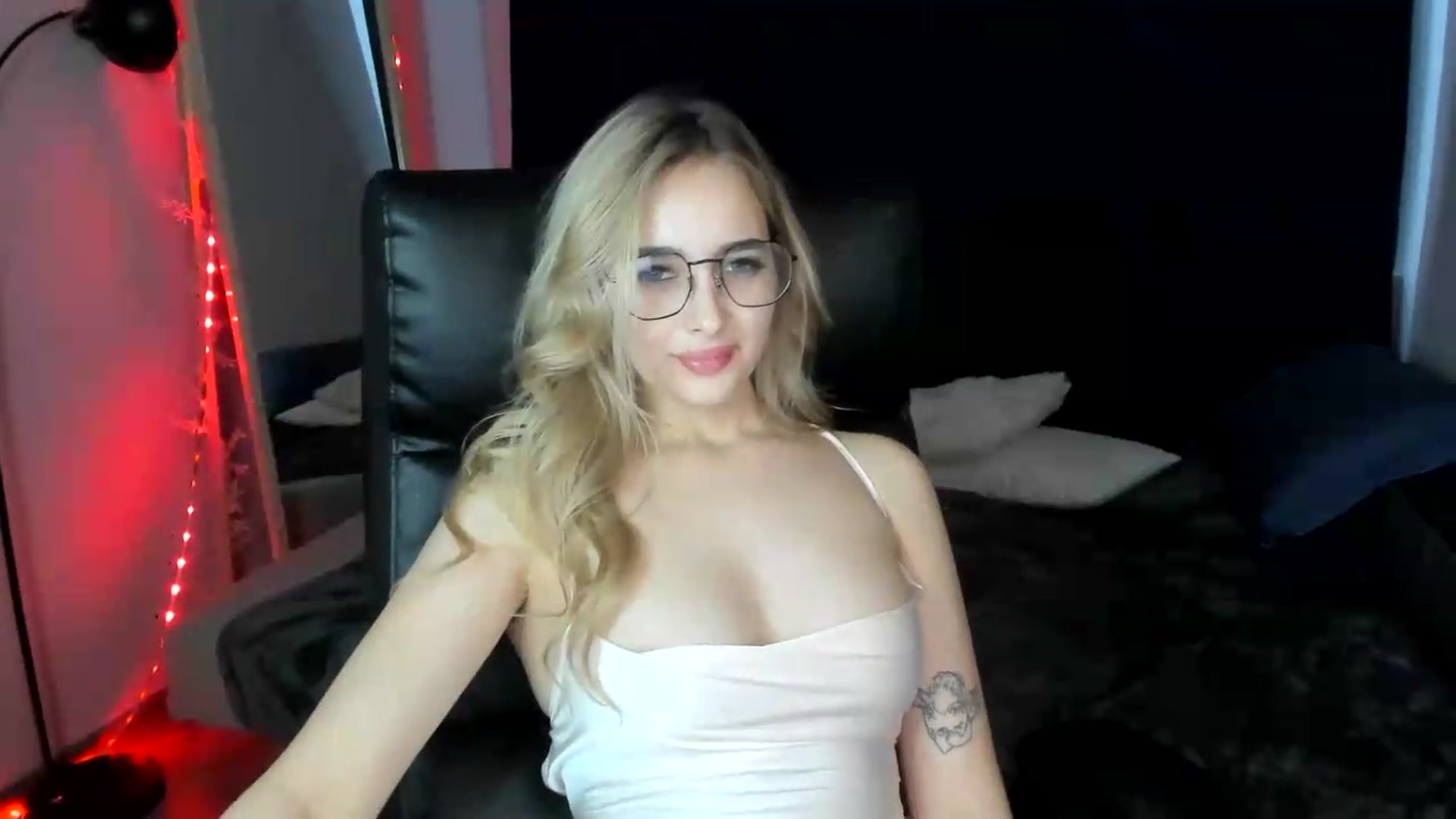 Gallery image thumbnail from TaisiaHot's myfreecams stream on, 07/08/2026, 09:57 image 12 of 20