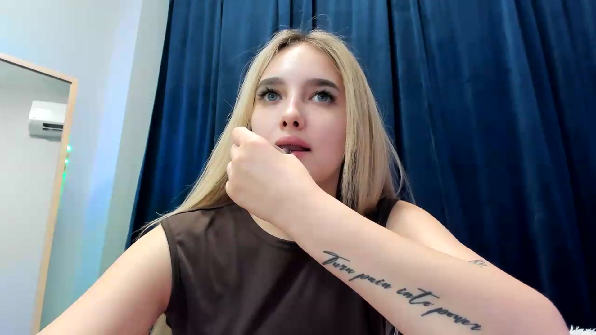 Gallery image thumbnail from TaisiaHot's myfreecams stream on, 07/15/2026, 13:21 image 17 of 20