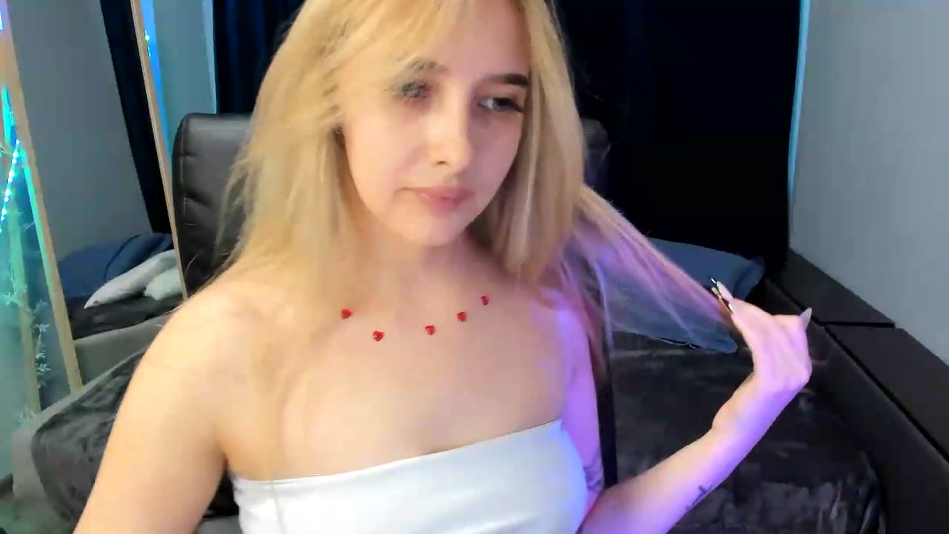Gallery image thumbnail from TaisiaHot's myfreecams stream on, 07/17/2026, 09:27 image 11 of 20