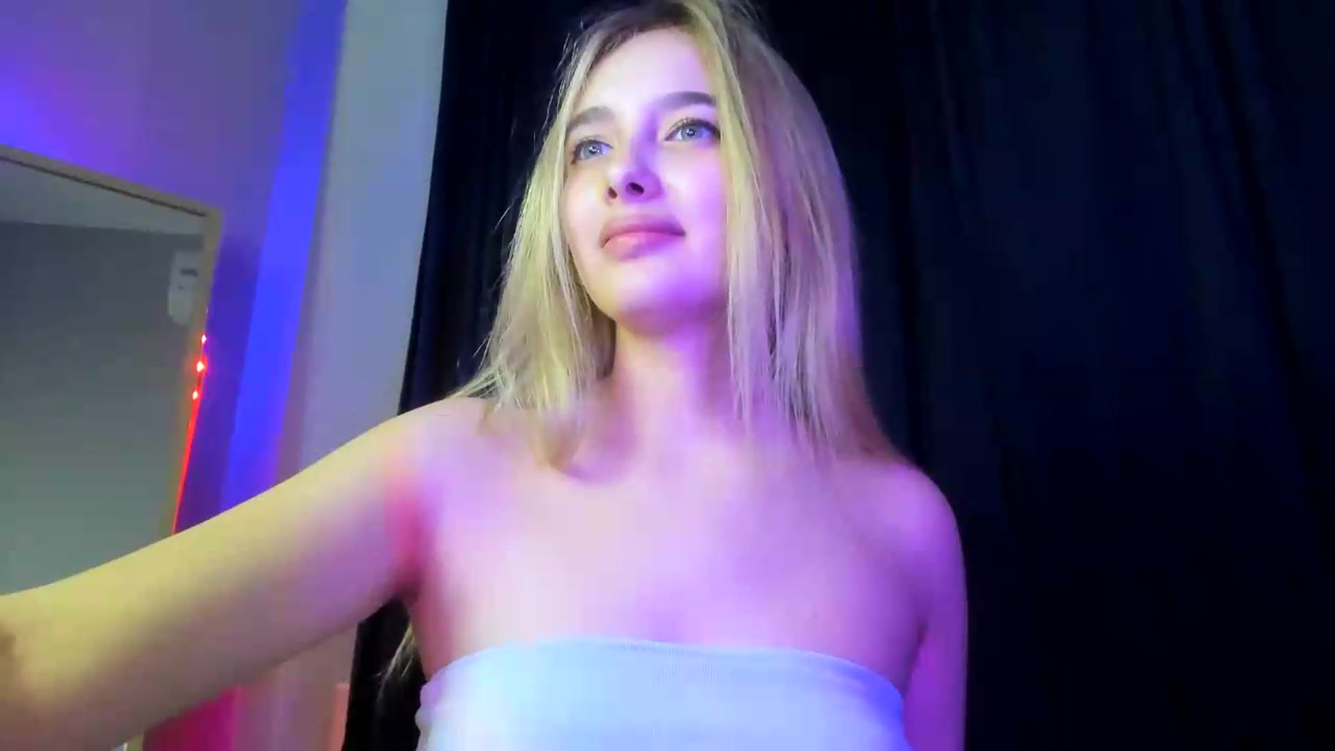 Gallery image thumbnail from TaisiaHot's myfreecams stream on, 07/20/2026, 13:08 image 5 of 20