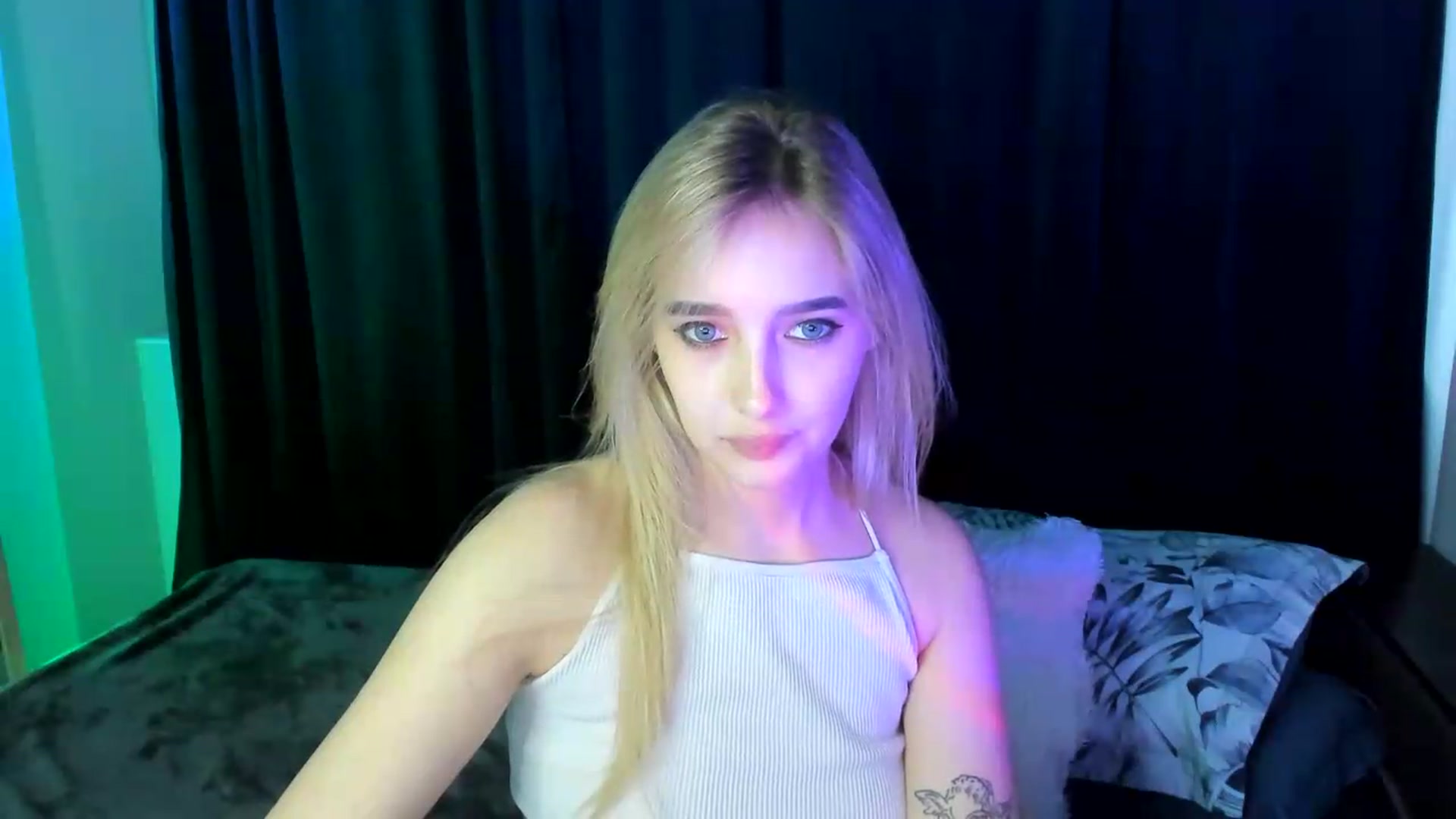 Gallery image thumbnail from TaisiaHot's myfreecams stream on, 07/21/2026, 12:47 image 18 of 20