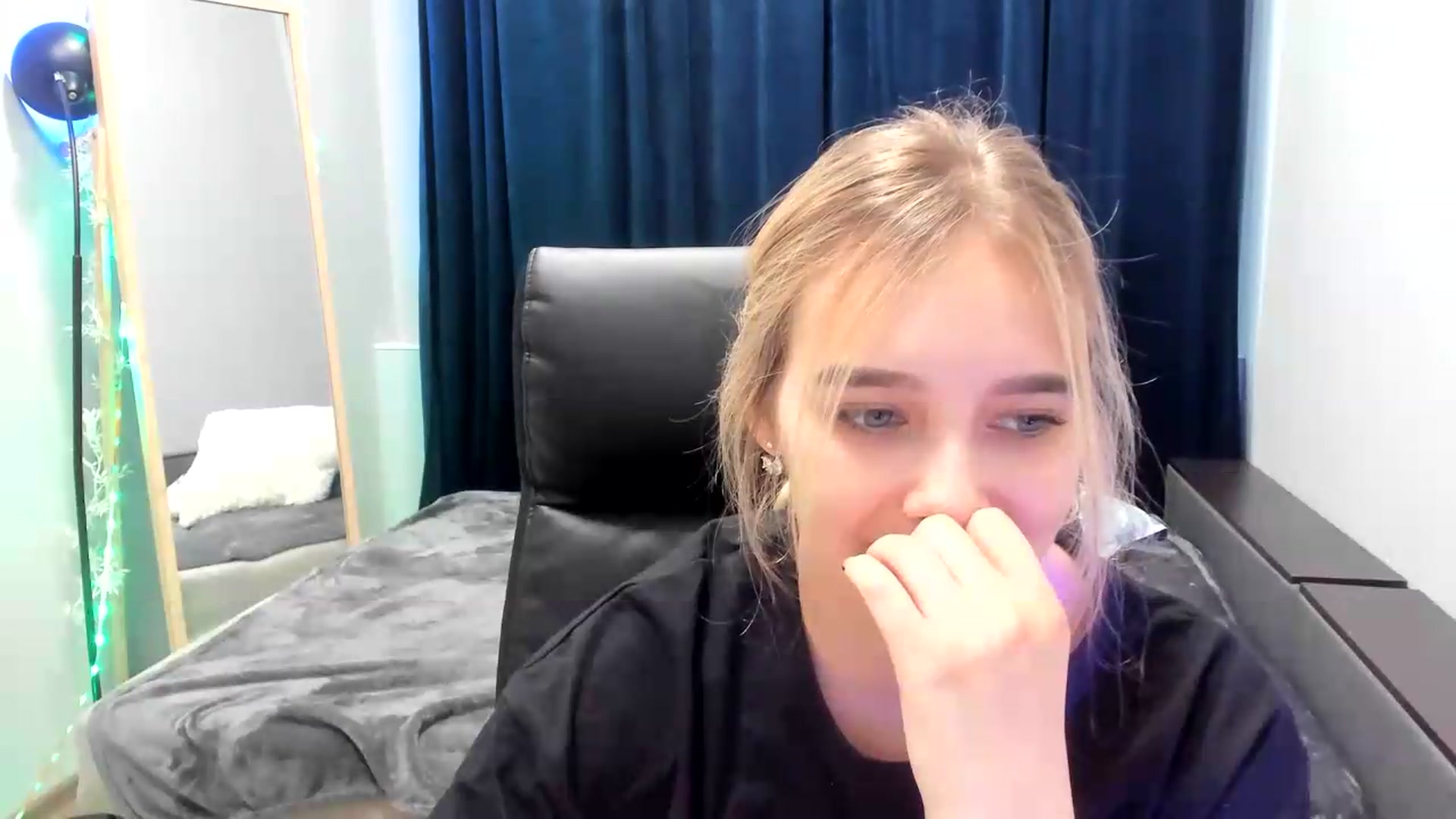 Gallery image thumbnail from TaisiaHot's myfreecams stream on, 07/23/2026, 12:31 image 18 of 20