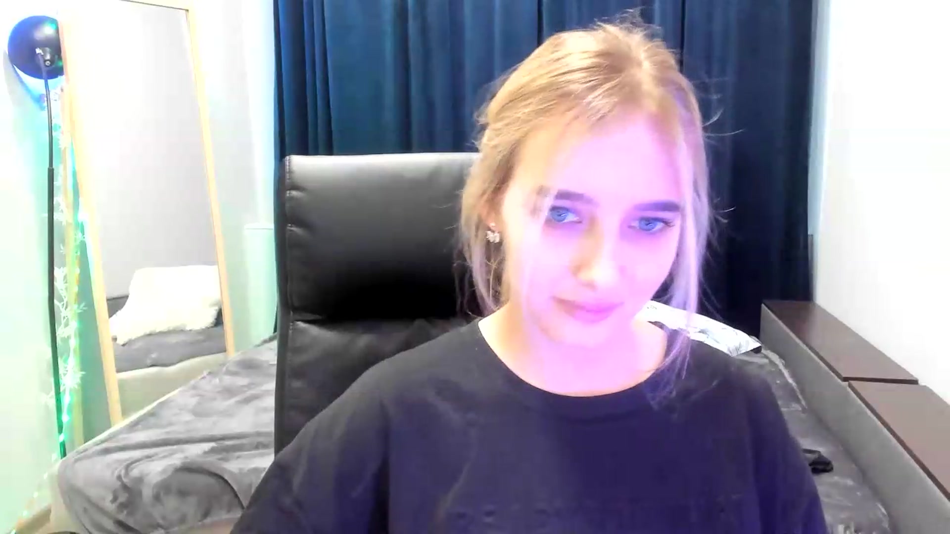 Gallery image thumbnail from TaisiaHot's myfreecams stream on, 07/23/2026, 12:31 image 14 of 20