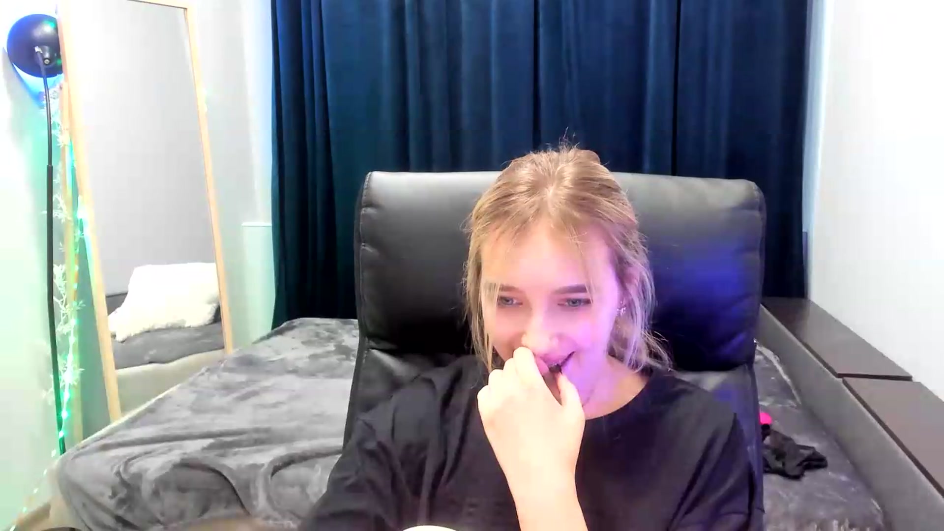 Gallery image thumbnail from TaisiaHot's myfreecams stream on, 07/23/2026, 12:31 image 19 of 20