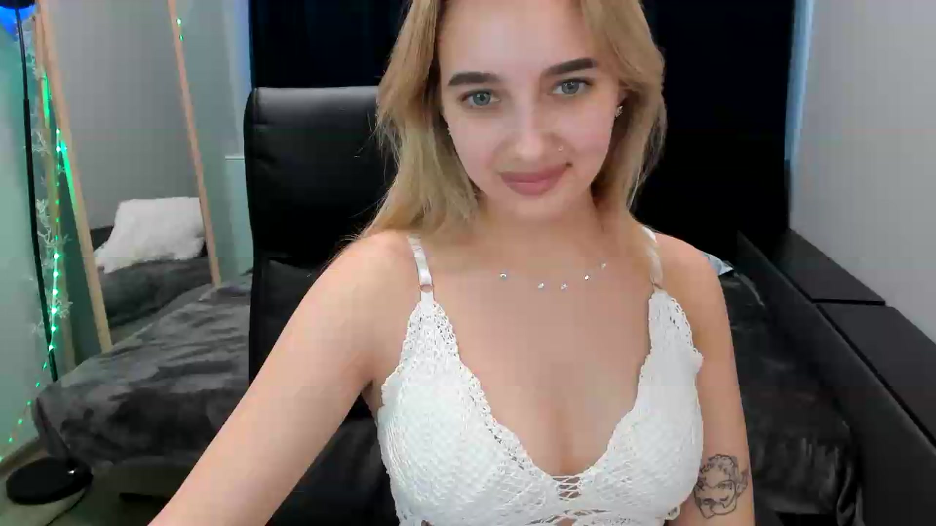 Gallery image thumbnail from TaisiaHot's myfreecams stream on, 07/24/2026, 09:40 image 10 of 20