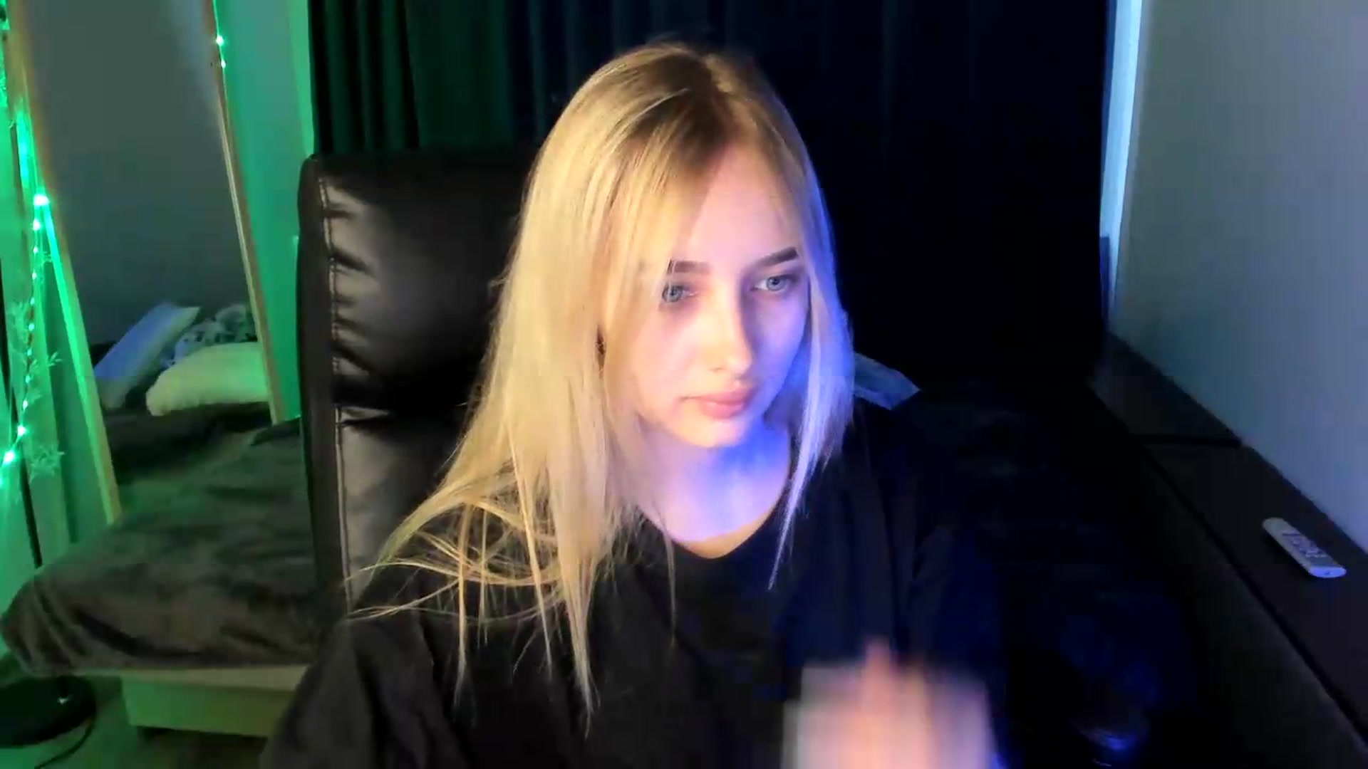 Gallery image thumbnail from TaisiaHot's myfreecams stream on, 07/27/2026, 08:38 image 4 of 20