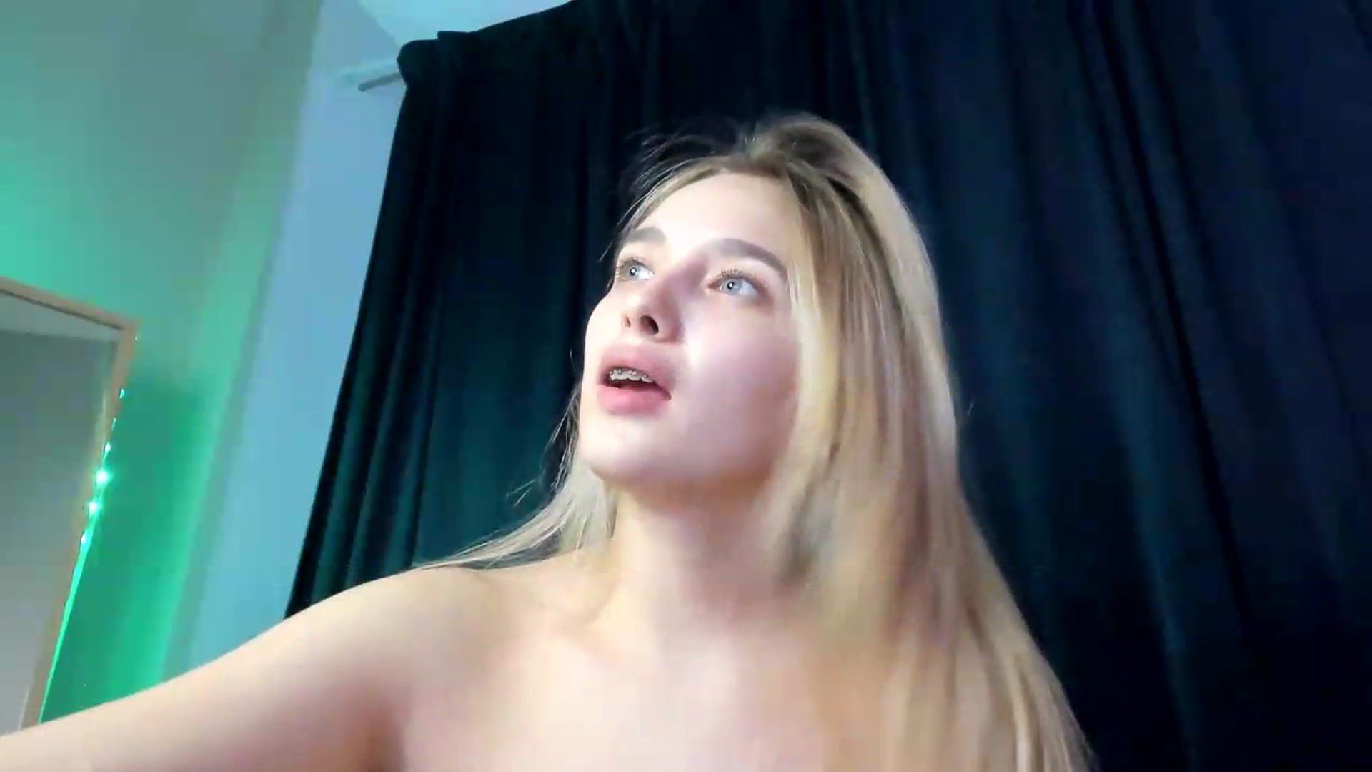 Gallery image thumbnail from TaisiaHot's myfreecams stream on, 07/27/2026, 14:00 image 2 of 20