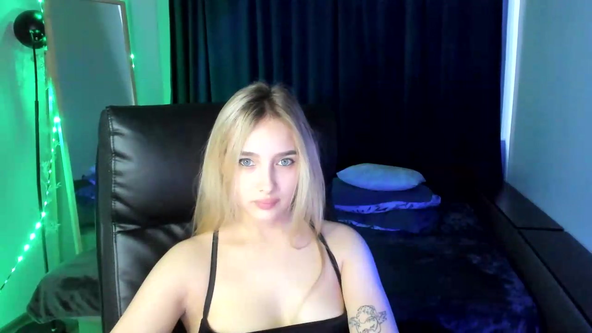 Gallery image thumbnail from TaisiaHot's myfreecams stream on, 07/28/2026, 08:40 image 5 of 20