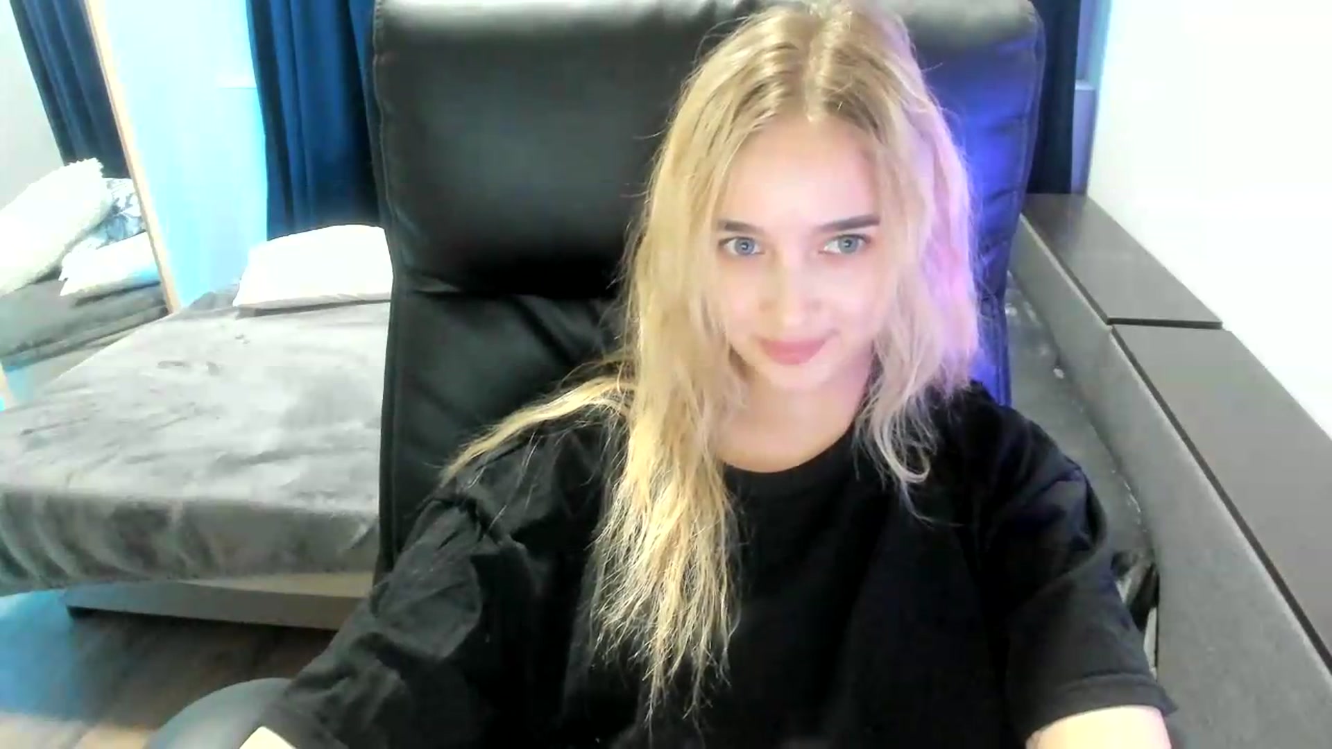 Gallery image thumbnail from TaisiaHot's myfreecams stream on, 08/04/2026, 08:39 image 6 of 20