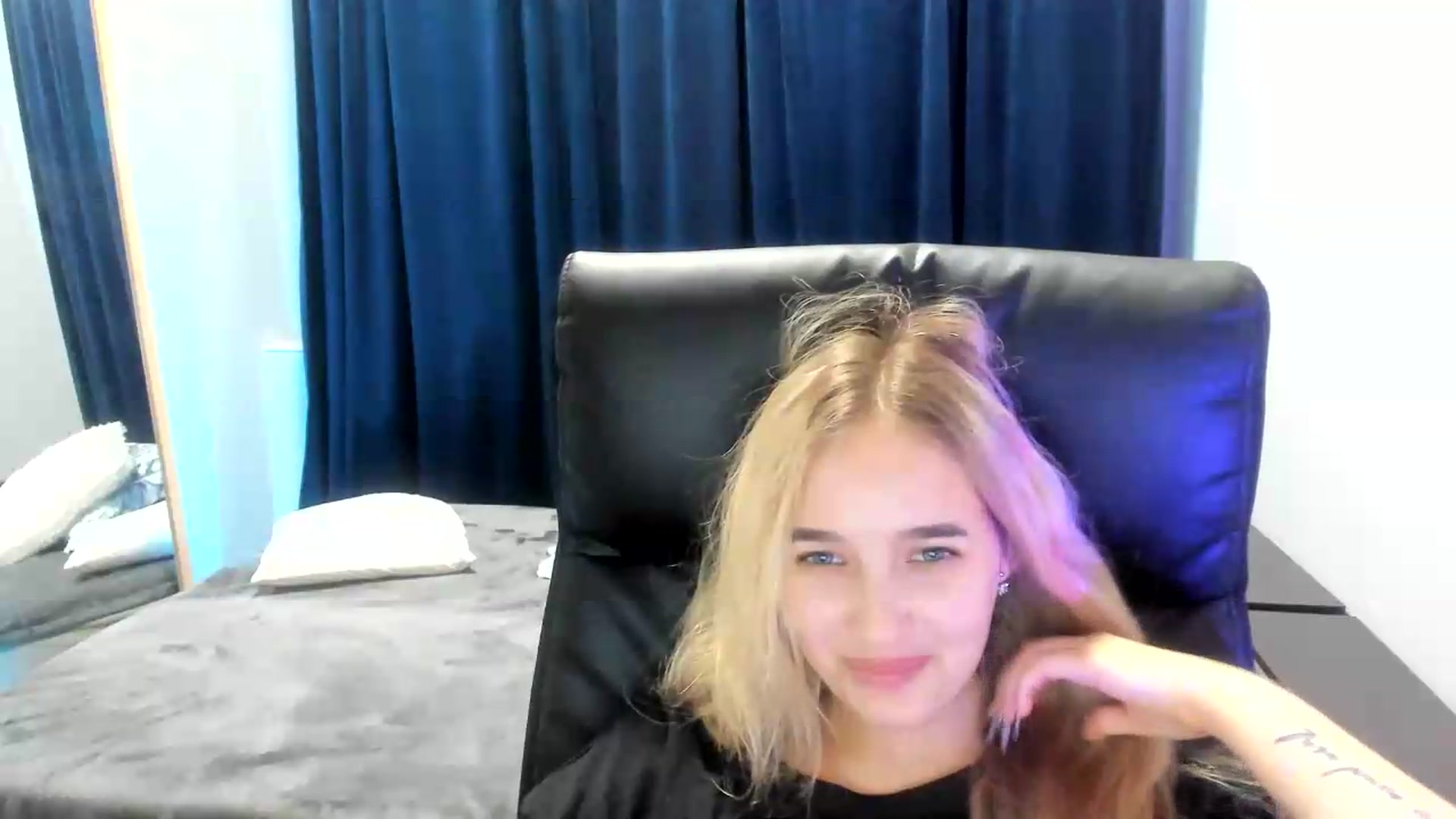 Gallery image thumbnail from TaisiaHot's myfreecams stream on, 08/04/2026, 08:39 image 13 of 20