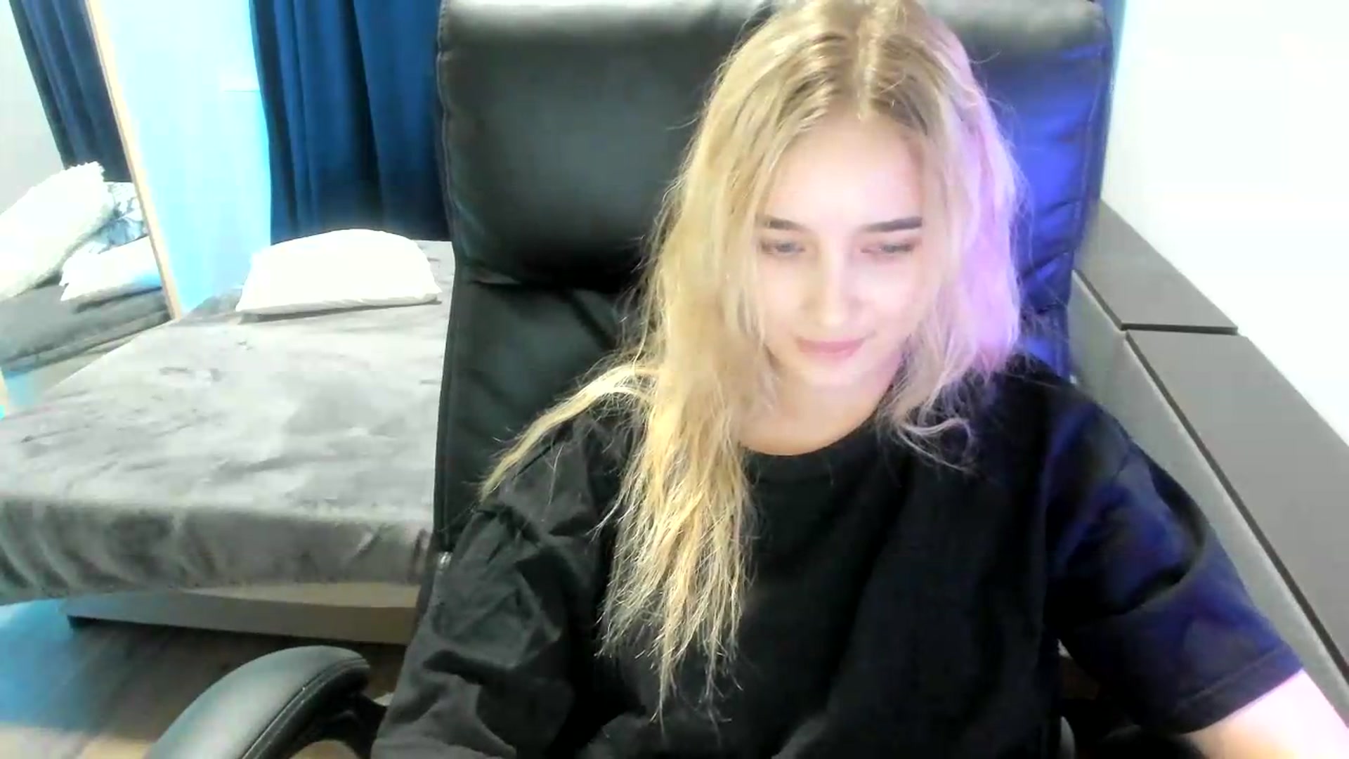 Gallery image thumbnail from TaisiaHot's myfreecams stream on, 08/04/2026, 08:39 image 5 of 20