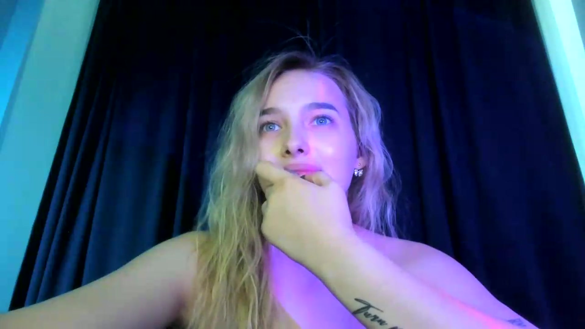 Gallery image thumbnail from TaisiaHot's myfreecams stream on, 08/04/2026, 09:59 image 14 of 20