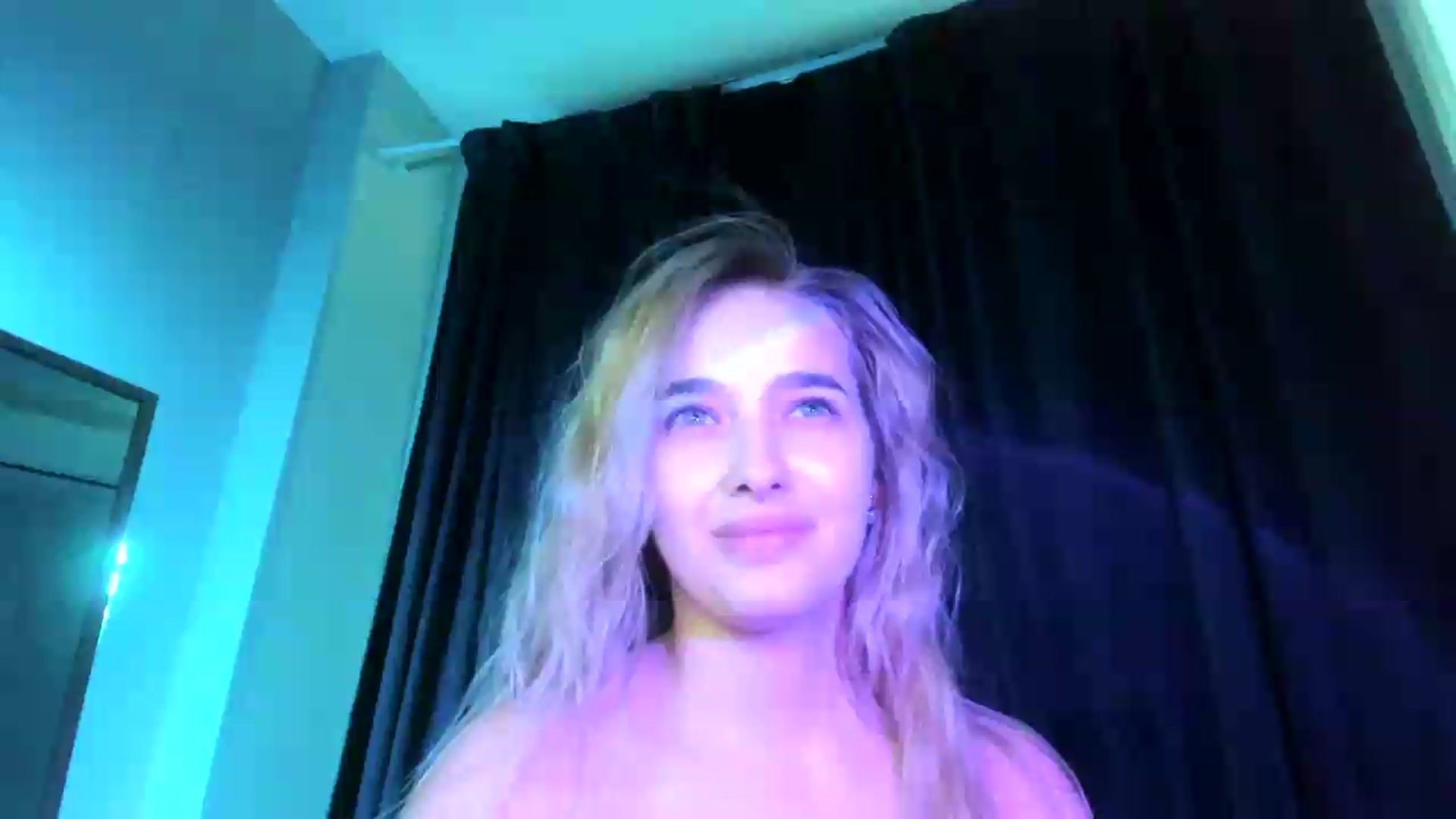 Gallery image thumbnail from TaisiaHot's myfreecams stream on, 08/04/2026, 09:59 image 4 of 20