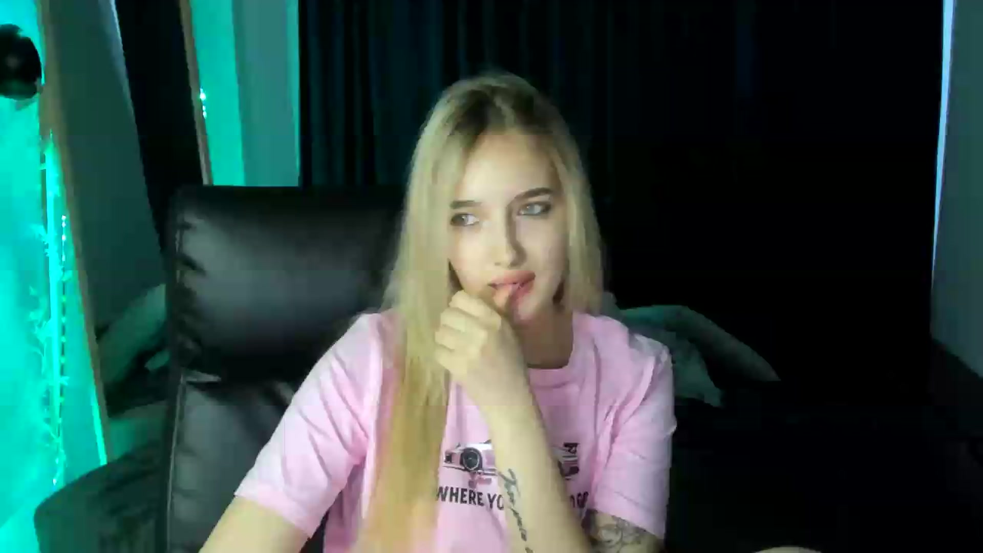 Gallery image thumbnail from TaisiaHot's myfreecams stream on, 08/06/2026, 08:58 image 3 of 20